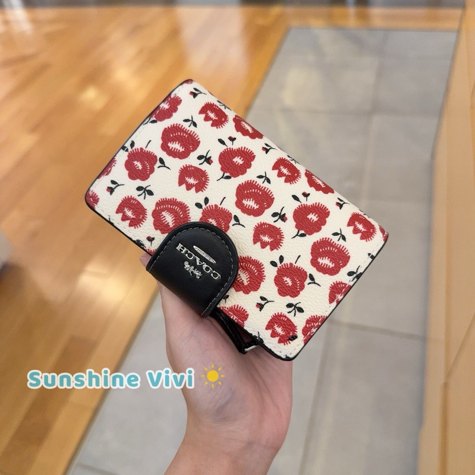 Coach NWT Coach Medium Corner Zip Wallet CBO38 Chalk Red Floral Size ONE SIZE - 4 Thumbnail
