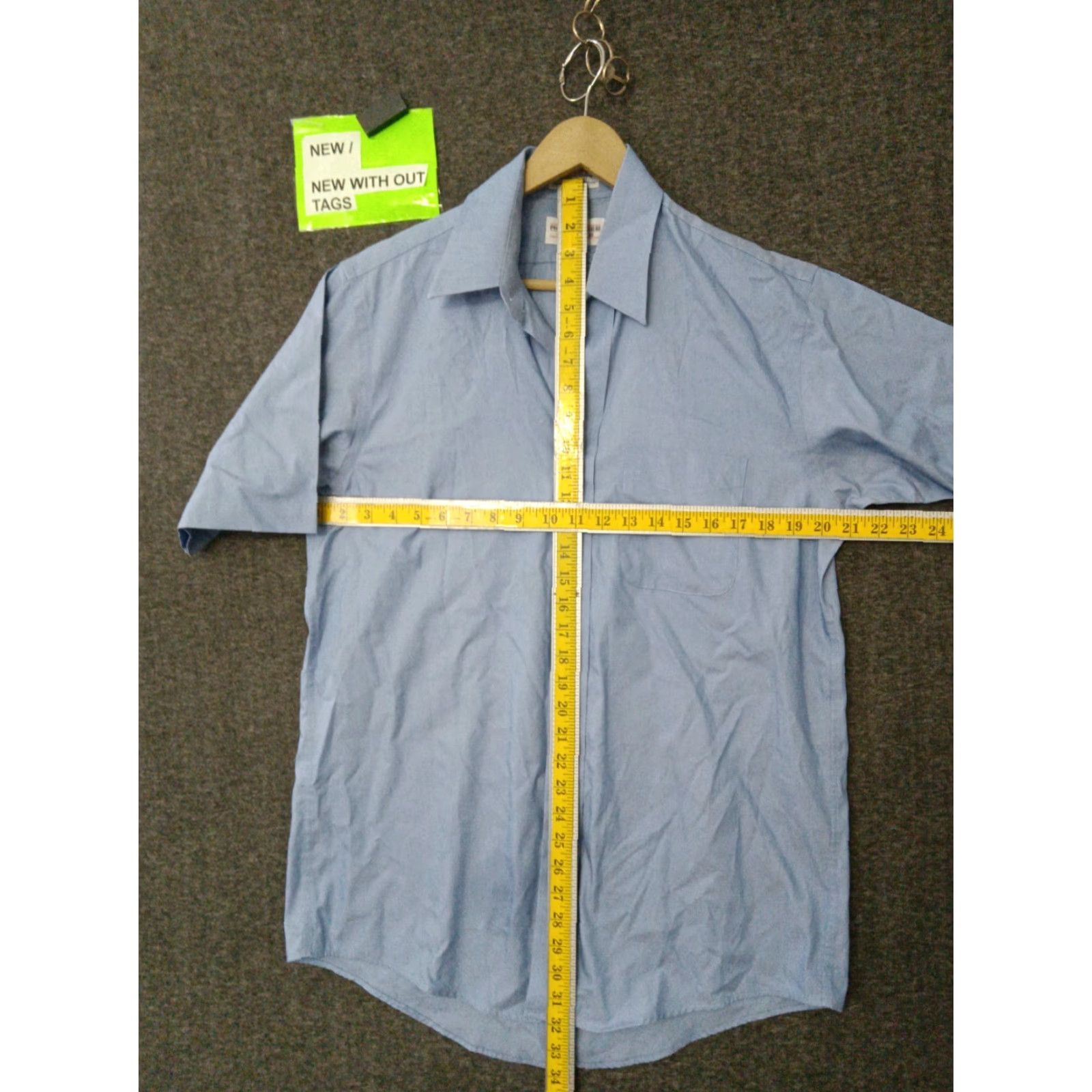 Roundtree & Yorke Roundtree & Yorke Shirt Men’s Button-Up Half Sleeve L Blue Solid 40 in Chest Regular Fit Casual Travel Size US L / EU 52-54 / 3 - 3 Thumbnail