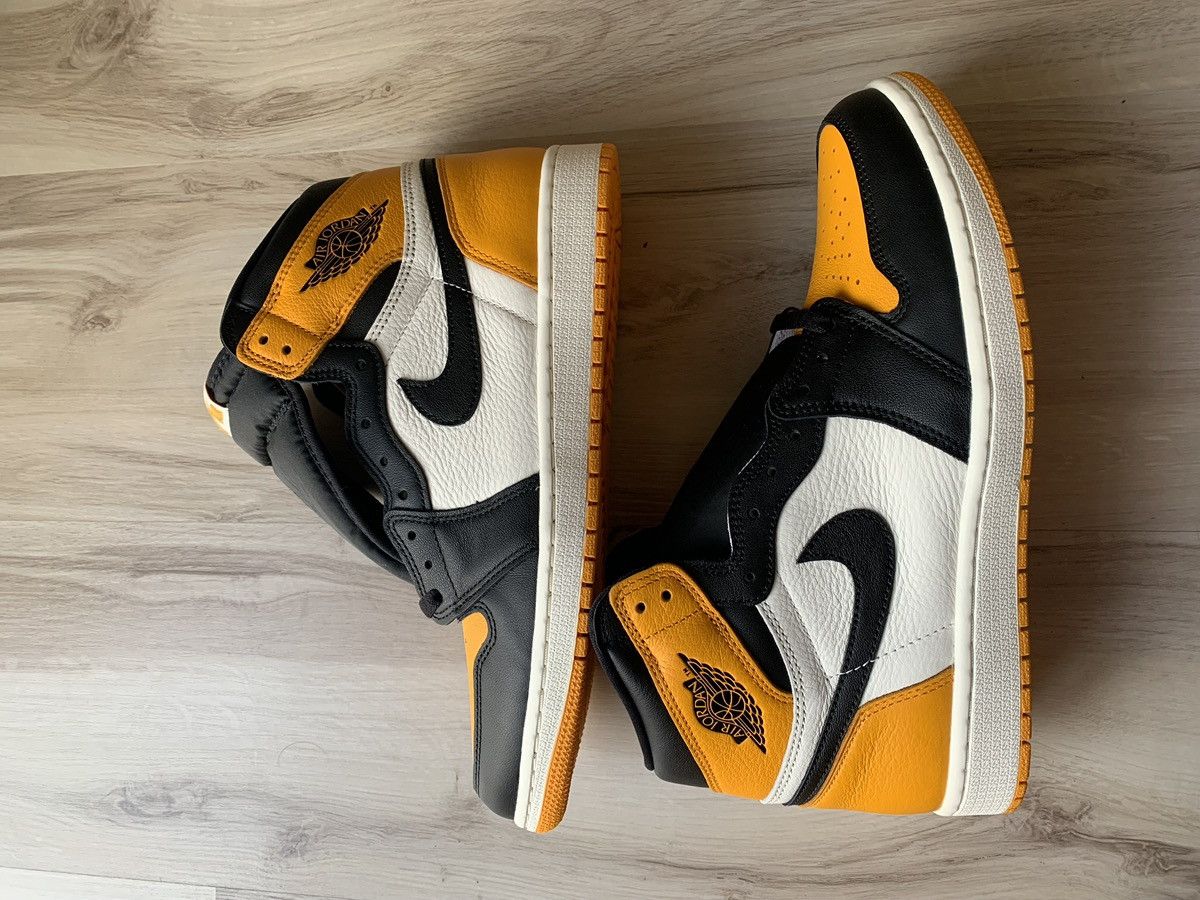 Nike Air Jordan 1 Retro High TAXI Yellow Toe Size US 10.5 / EU 43-44 - 2 Thumbnail