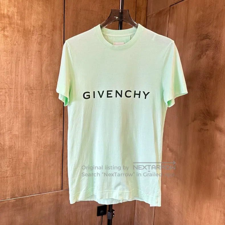Givenchy Givenchy Classic Light Green Letter Logo Short Sleeve Size US XS / EU 42 / 0 - 1 Thumbnail