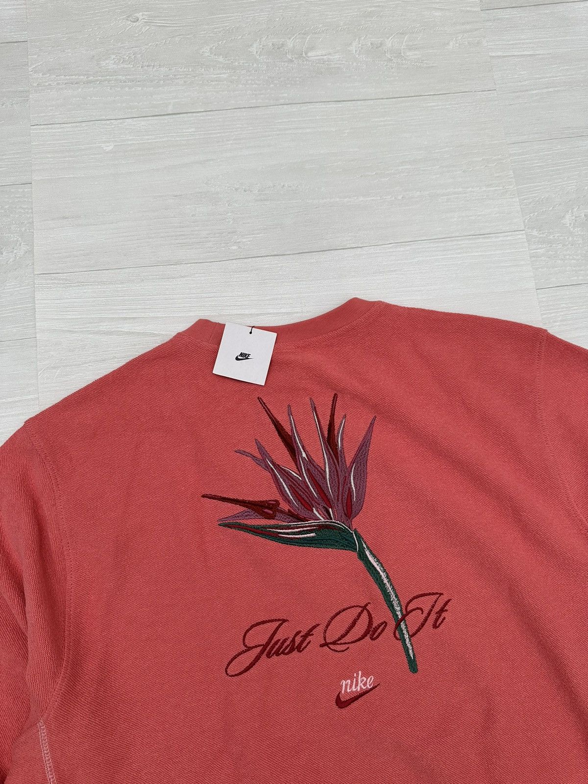 Nike Nike Sportswear Club Floral / Flower Coral Sweatshirt Sz. XL Size US XL / EU 56 / 4 - 3 Thumbnail