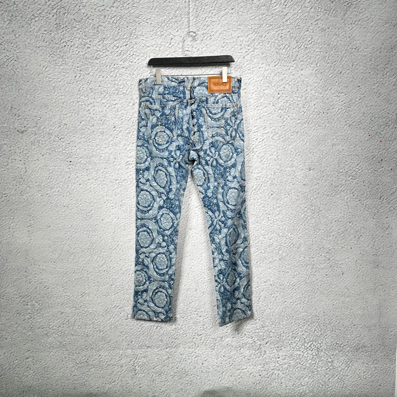 Versace Versace Floral Embroidered Denim Pants Size US 29 - 2 Thumbnail