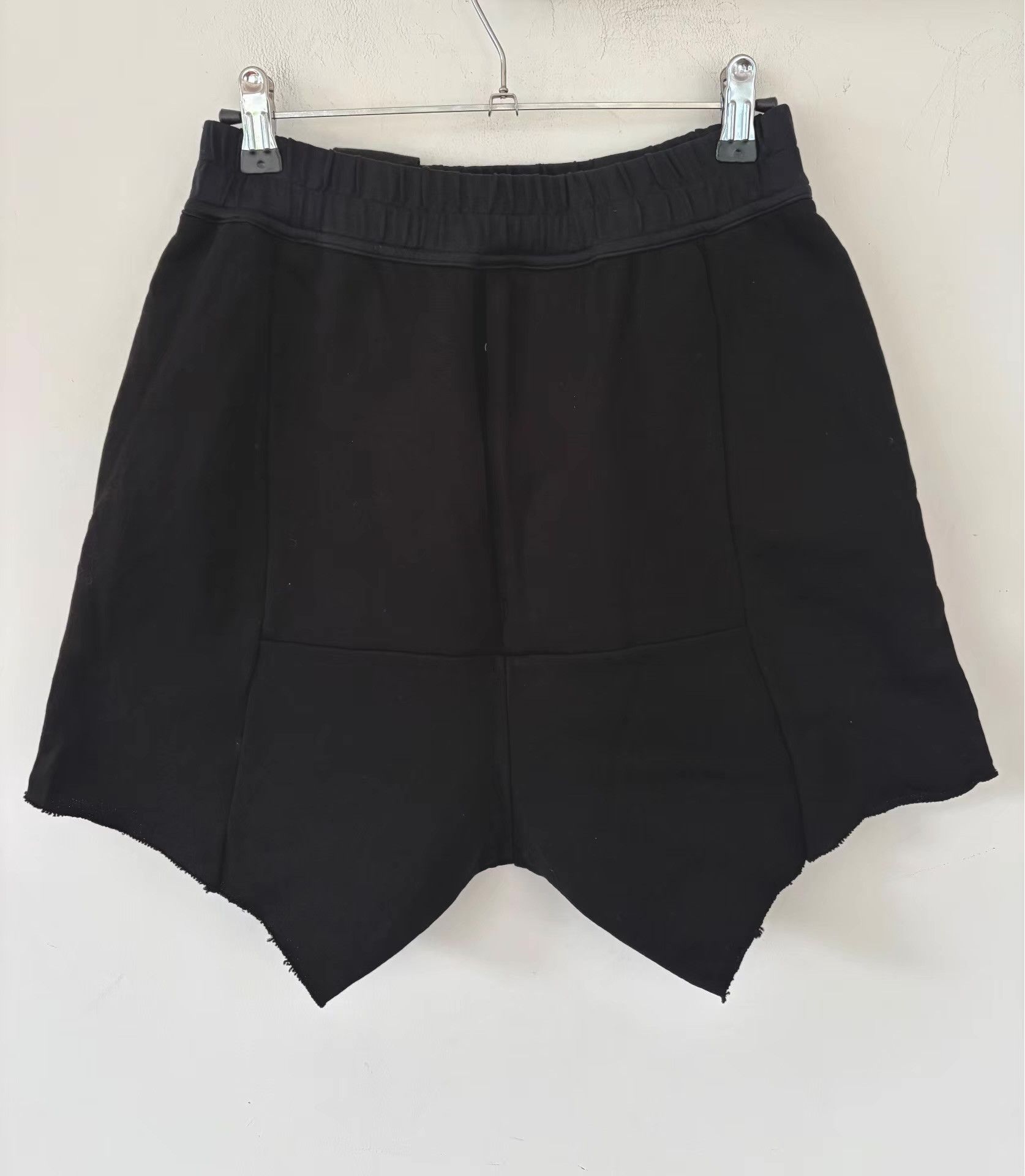 Julius Julius 17SS Men's Geometric Cut Shorts Ｑ21 Size US 34 / EU 50 - 1 Thumbnail
