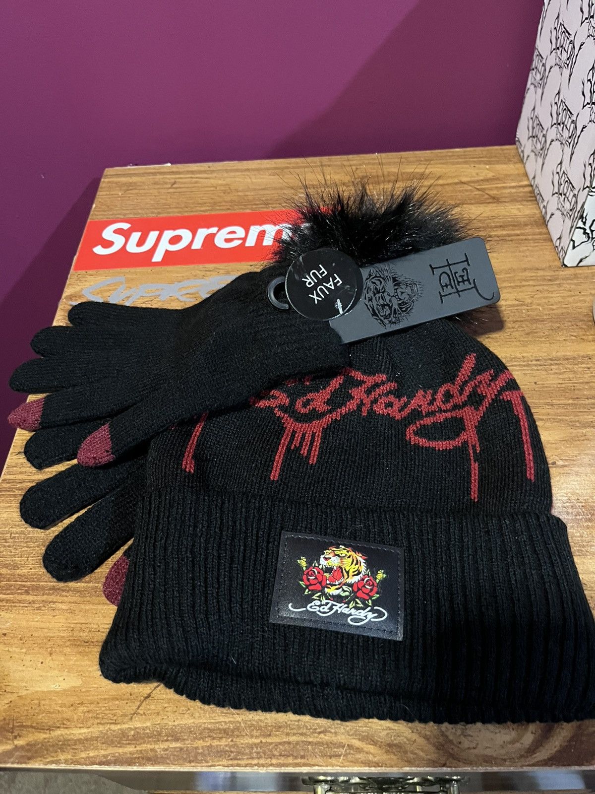 Ed Hardy Ed hardy beanie and gloves set Size ONE SIZE - 1 Thumbnail