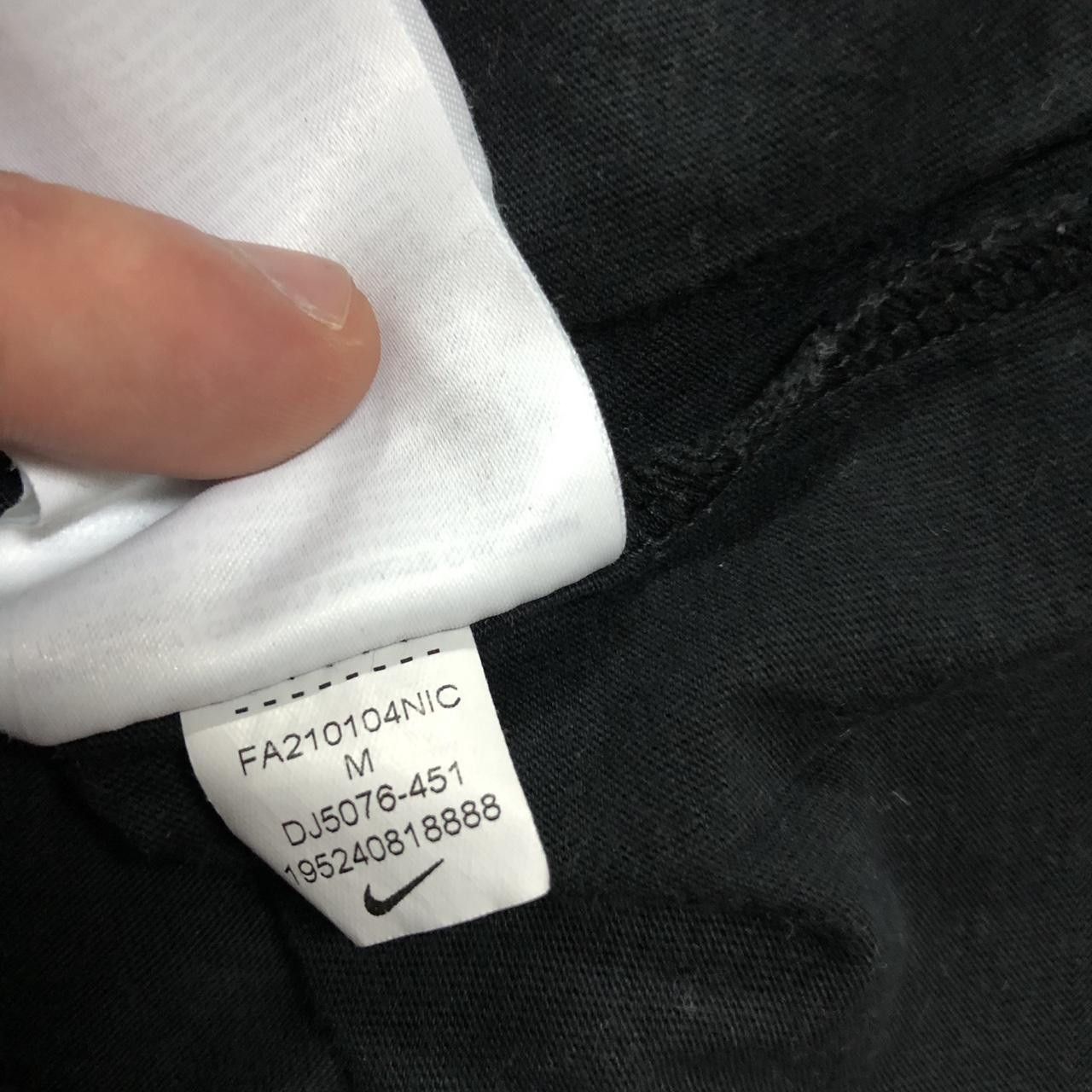 Nike Nike black and grey sportswear t-shirt ♻️Eco friendly Size US M / EU 48-50 / 2 - 5 Thumbnail