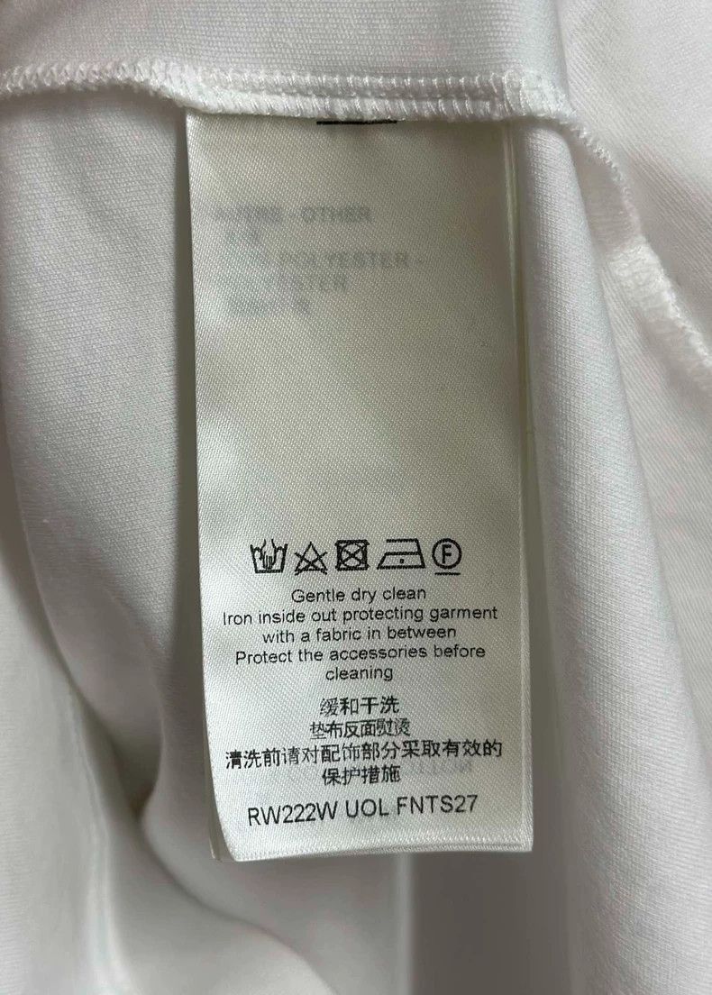 Louis Vuitton Louis Vuitton Short Sleeve Logo T -2505 Size M / US 6-8 / IT 42-44 - 6 Thumbnail