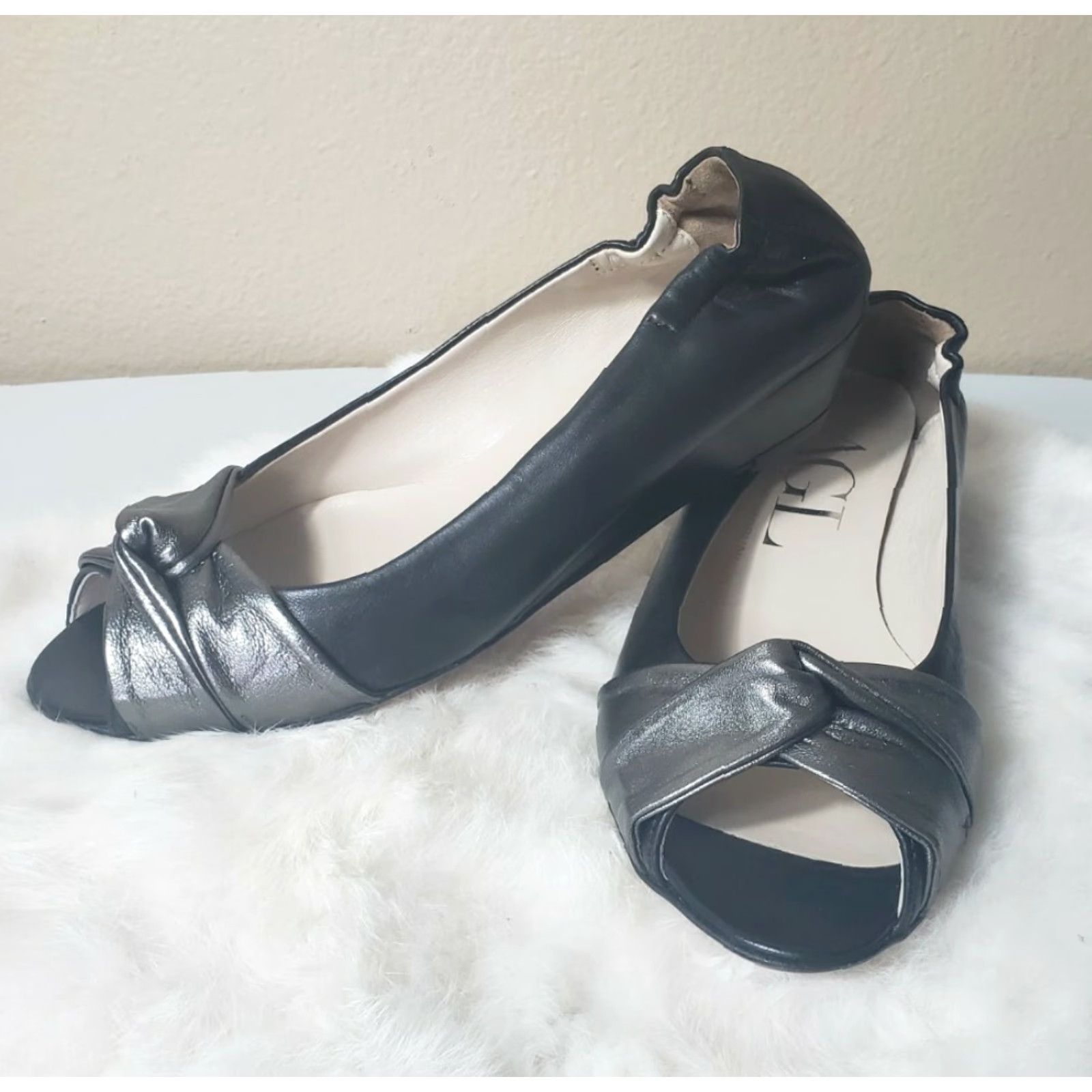 AGL AGL Peep Toe Leather Twist Front Ballet Flats-Size 35/6.5 Women Ballet Flat Black/Pewter Slip On Cushioned Metallic 1 1/2" Heel Size US 7 / IT 37 - 6 Thumbnail