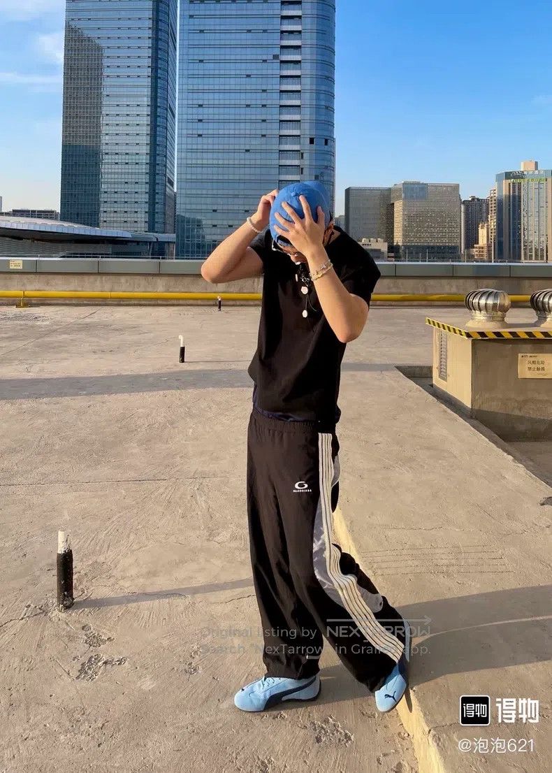 Balenciaga Balenciaga size XL Black and Blue Patchwork Sweatpants Size US 27 - 9 Thumbnail