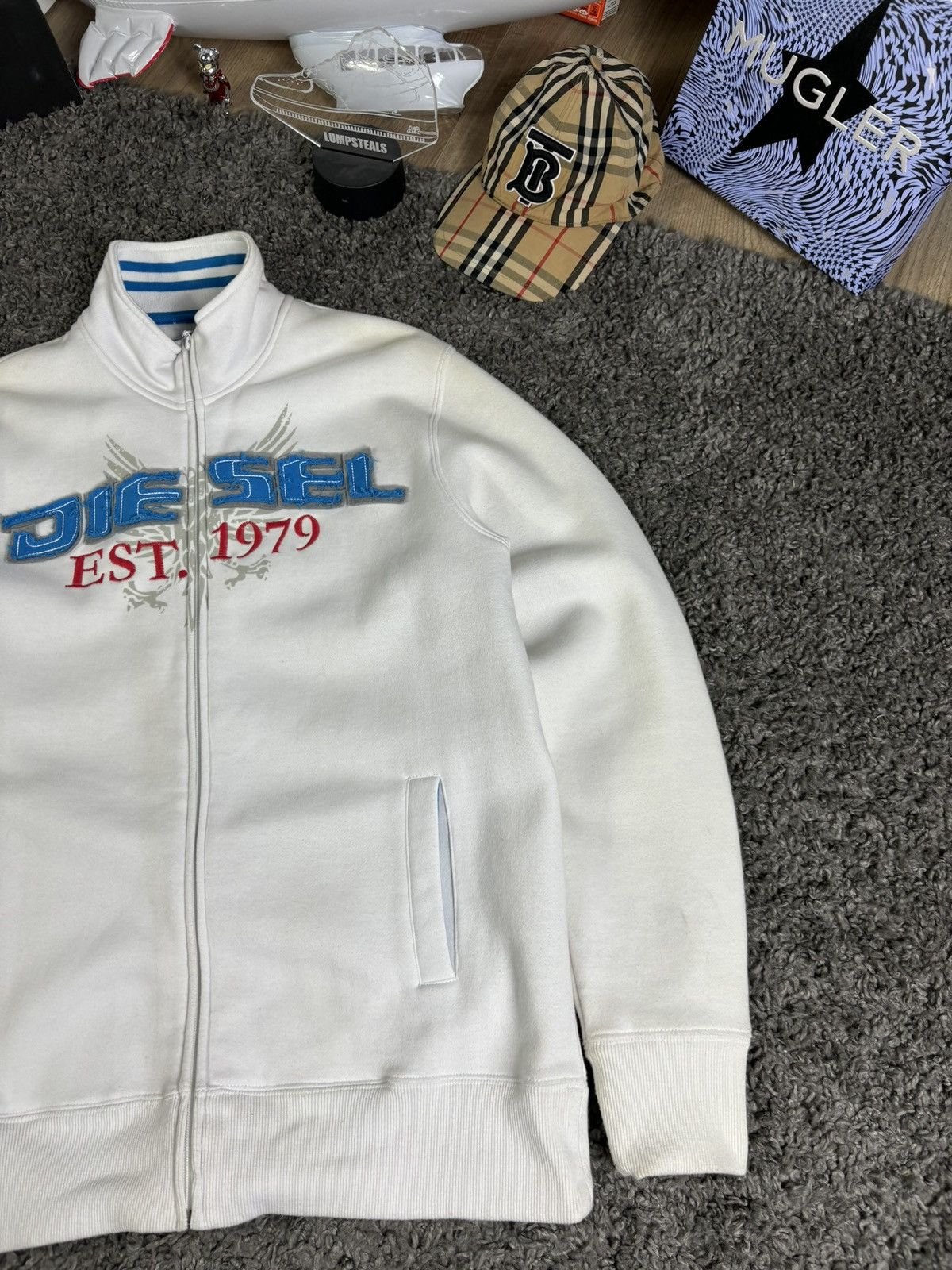 Diesel × Japanese Brand Vintage Y2K Diesel Zip Distressed Big Logo White Size US M / EU 48-50 / 2 - 4 Thumbnail