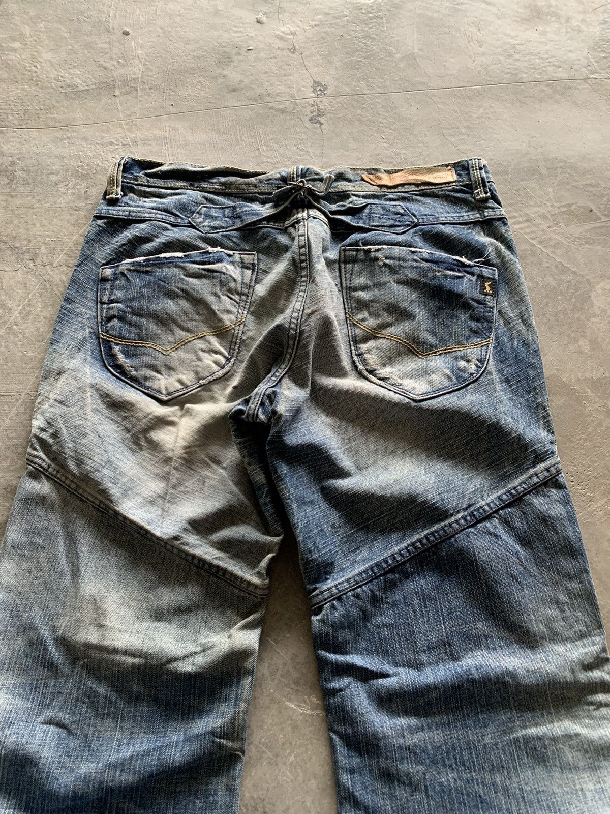 Japanese Brand vintage buckle back jeans sick washed distressed Size US 35 - 15 Thumbnail