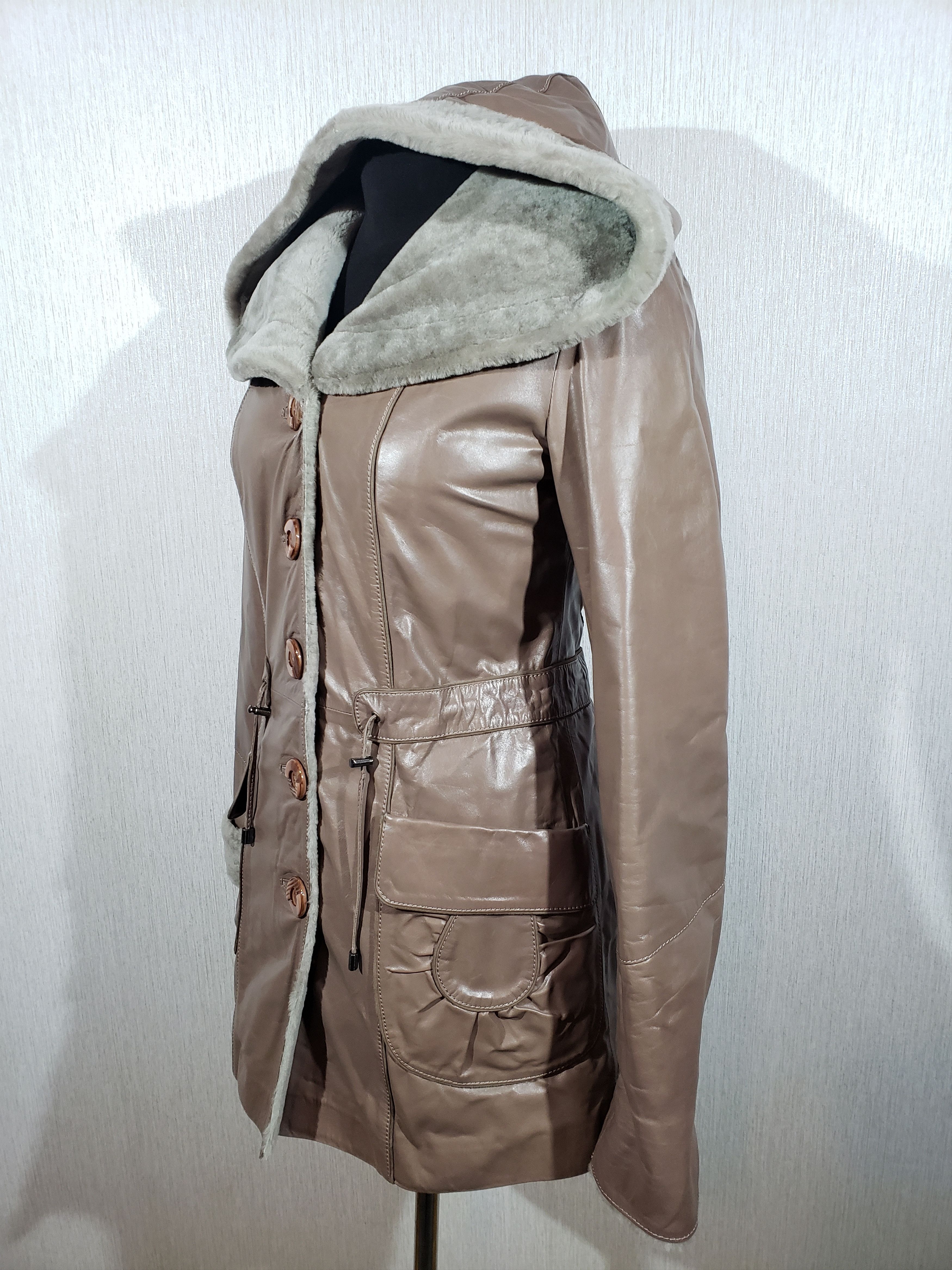 Other Wonderful women's warm fur jacket with a hood. Size M / US 6-8 / IT 42-44 - 3 Thumbnail