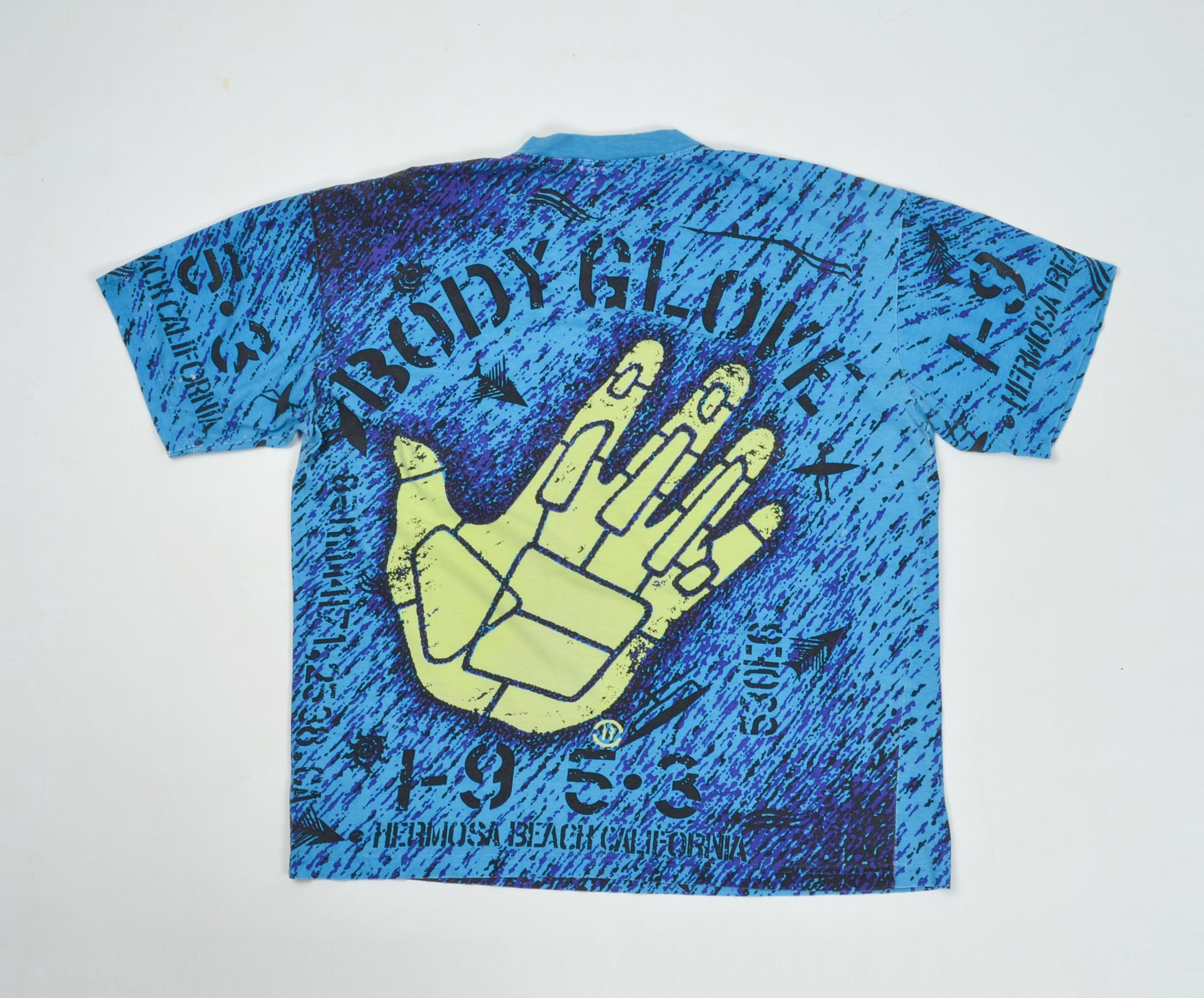 Body Glove × Vintage Vintage Body Glove 90's Distressed Allover Print T-shirt Size US XL / EU 56 / 4 - 10 Thumbnail