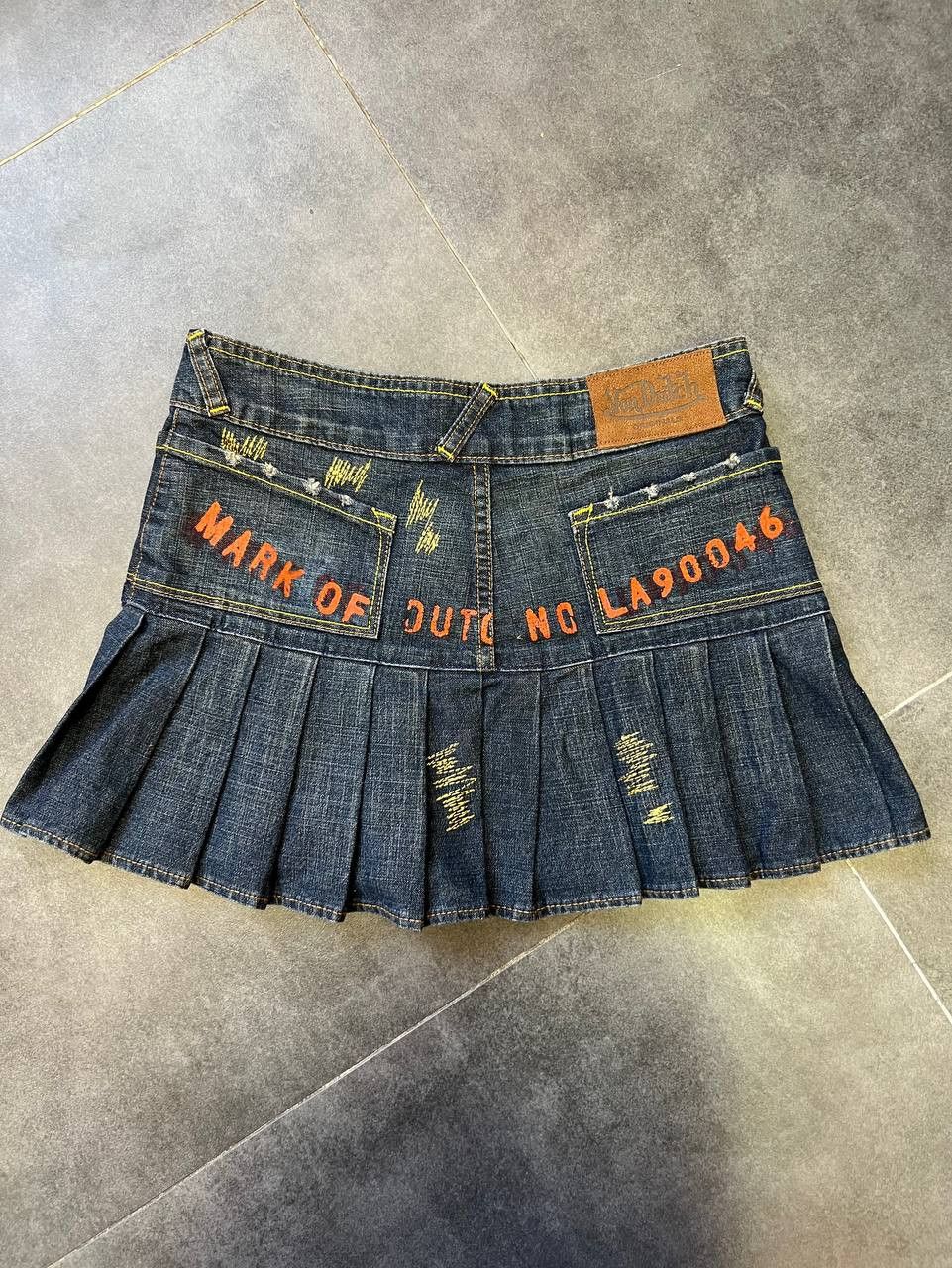 Von Dutch VINTAGE RARE VON DUTCH PLEATED PRINTED MINI SKIRT Size 28" / US 6 / IT 42 - 6 Thumbnail