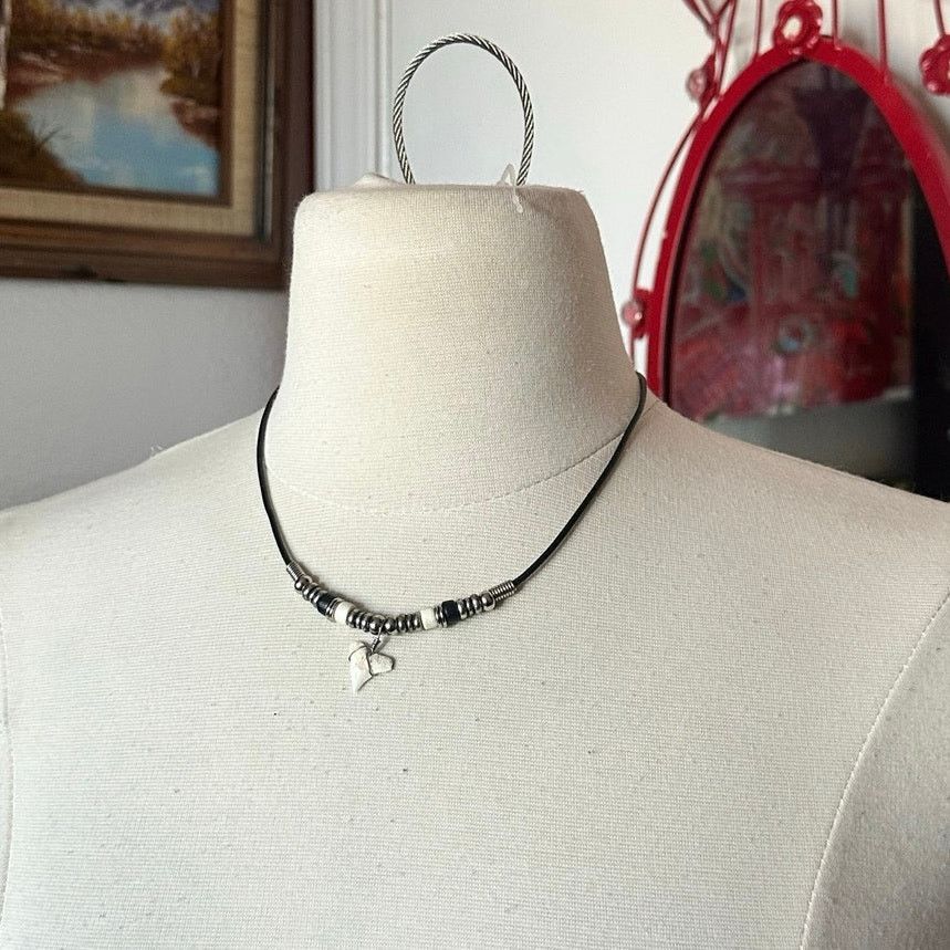 Other white black gray beaded shark tooth necklace Size ONE SIZE - 1 Thumbnail