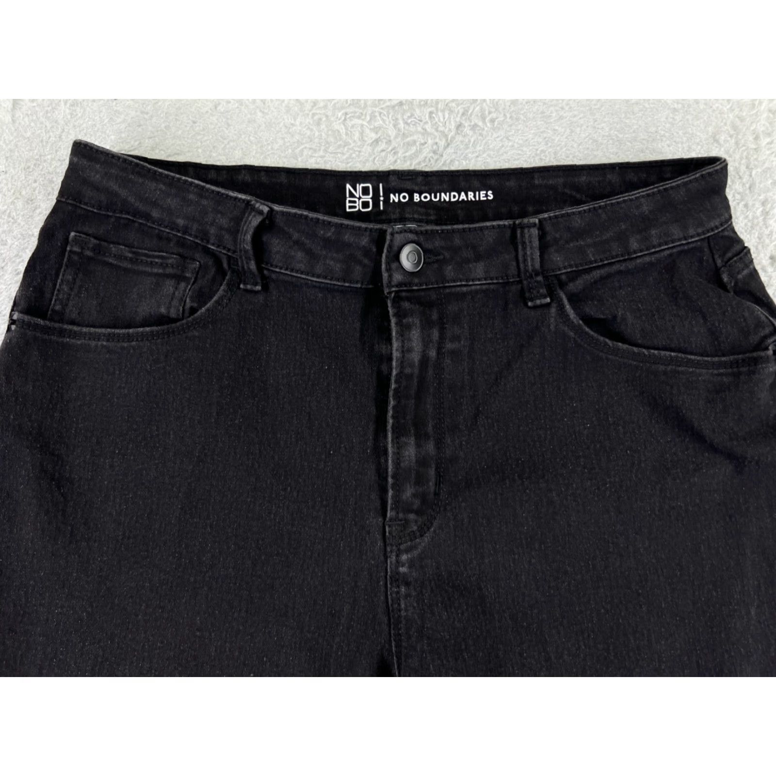 Vintage No Boundaries Jeans Women's Black Denim Skinny High Rise 15 Regular Cotton Blend 5-Pocket 29x26 Distressed Pockets Comfort Size 36" / US 14 / IT 50 - 4 Thumbnail