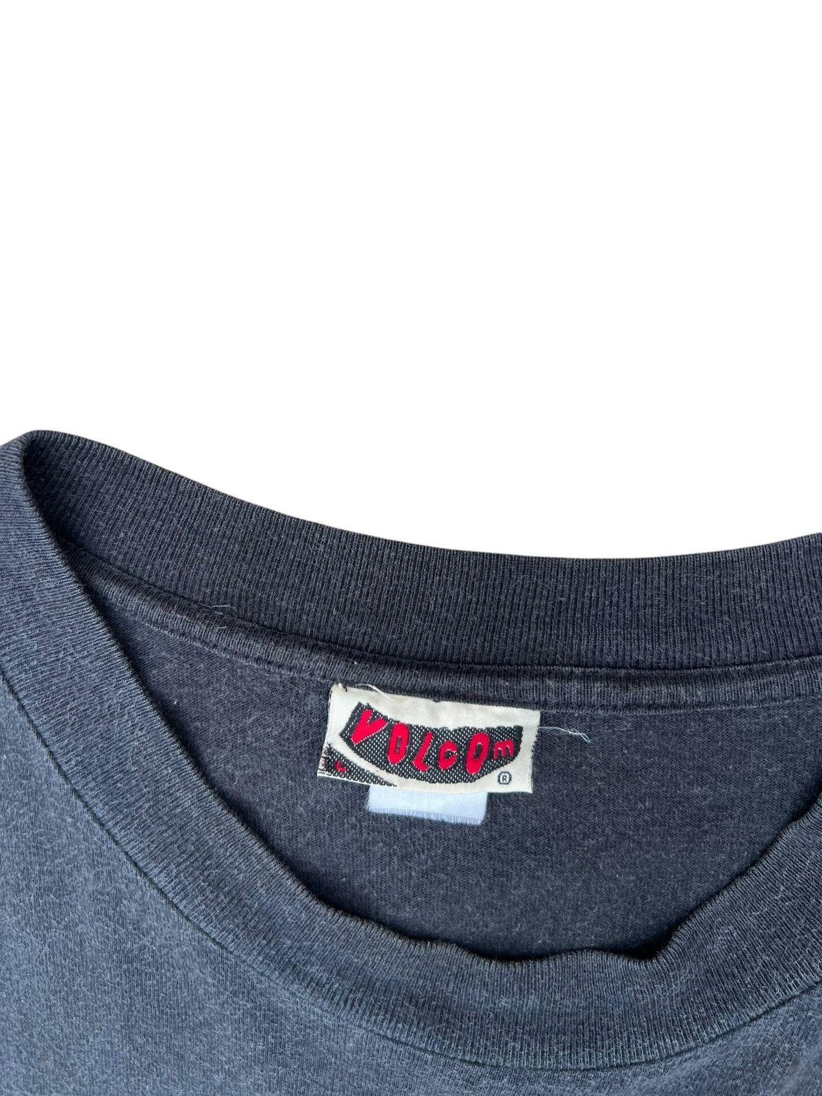 Vintage Vintage 90s Volcom Sun Faded Black Skateboard tees Size US L / EU 52-54 / 3 - 9 Thumbnail
