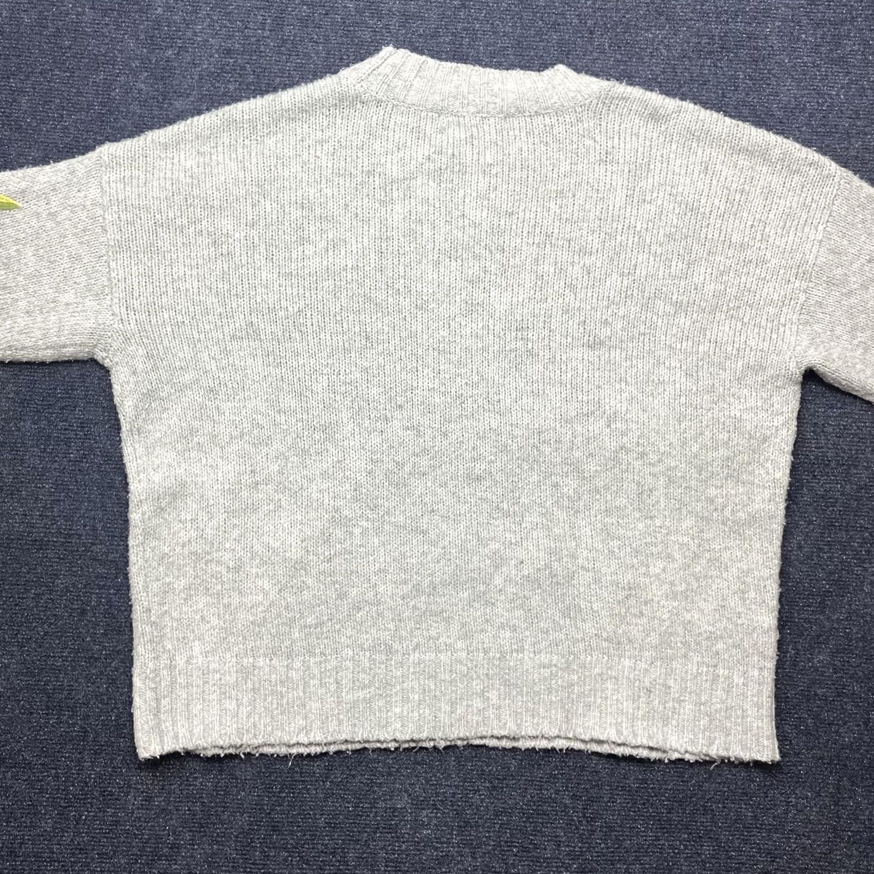 Vintage Romeo + Juliet Couture Sweater Womens Small Gray Floral Embroidered Crewneck Size S / US 4 / IT 40 - 3 Thumbnail