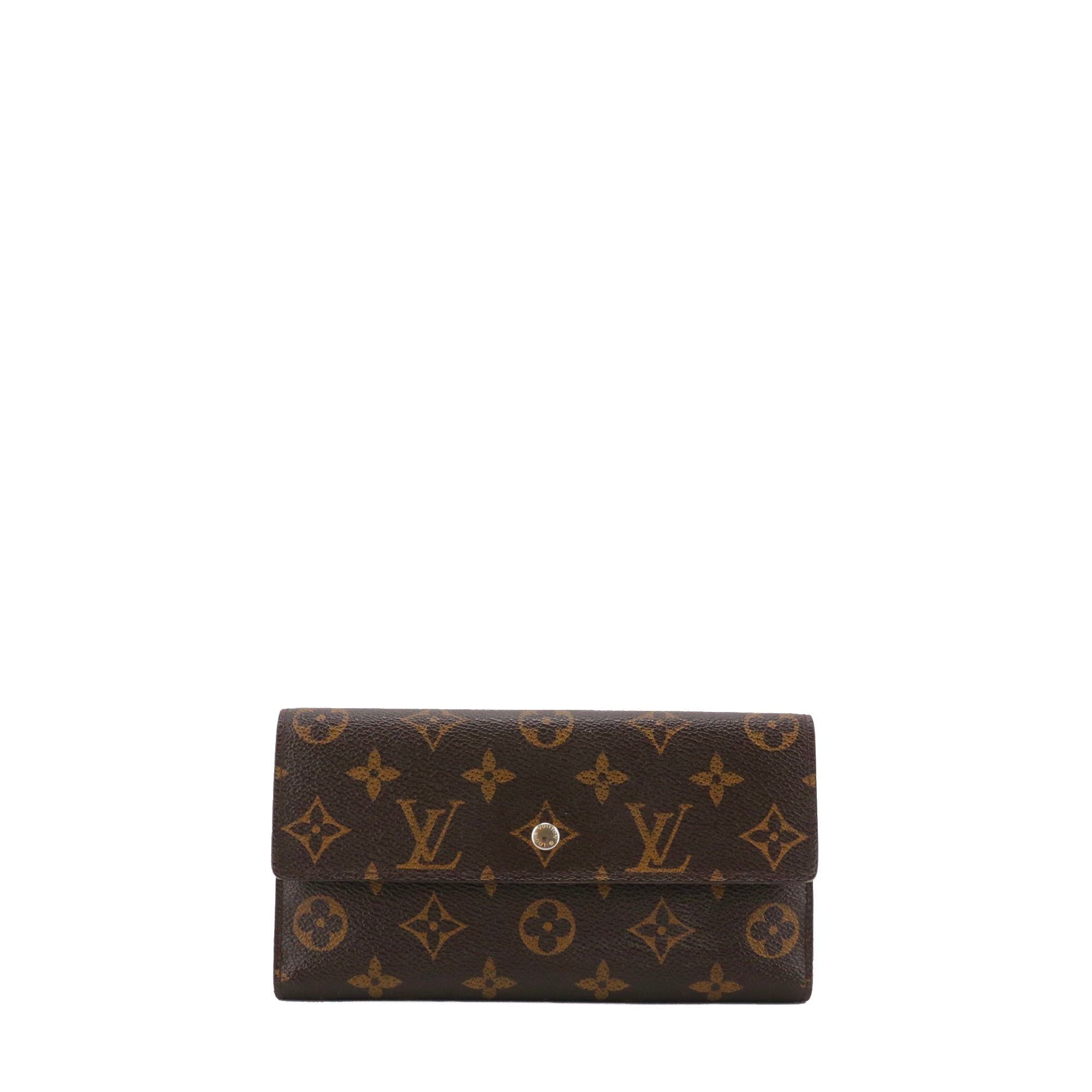 Louis Vuitton LOUIS VUITTON - Louis Vuitton International Wallet in monogrammed canvas Size ONE SIZE - 1 Thumbnail