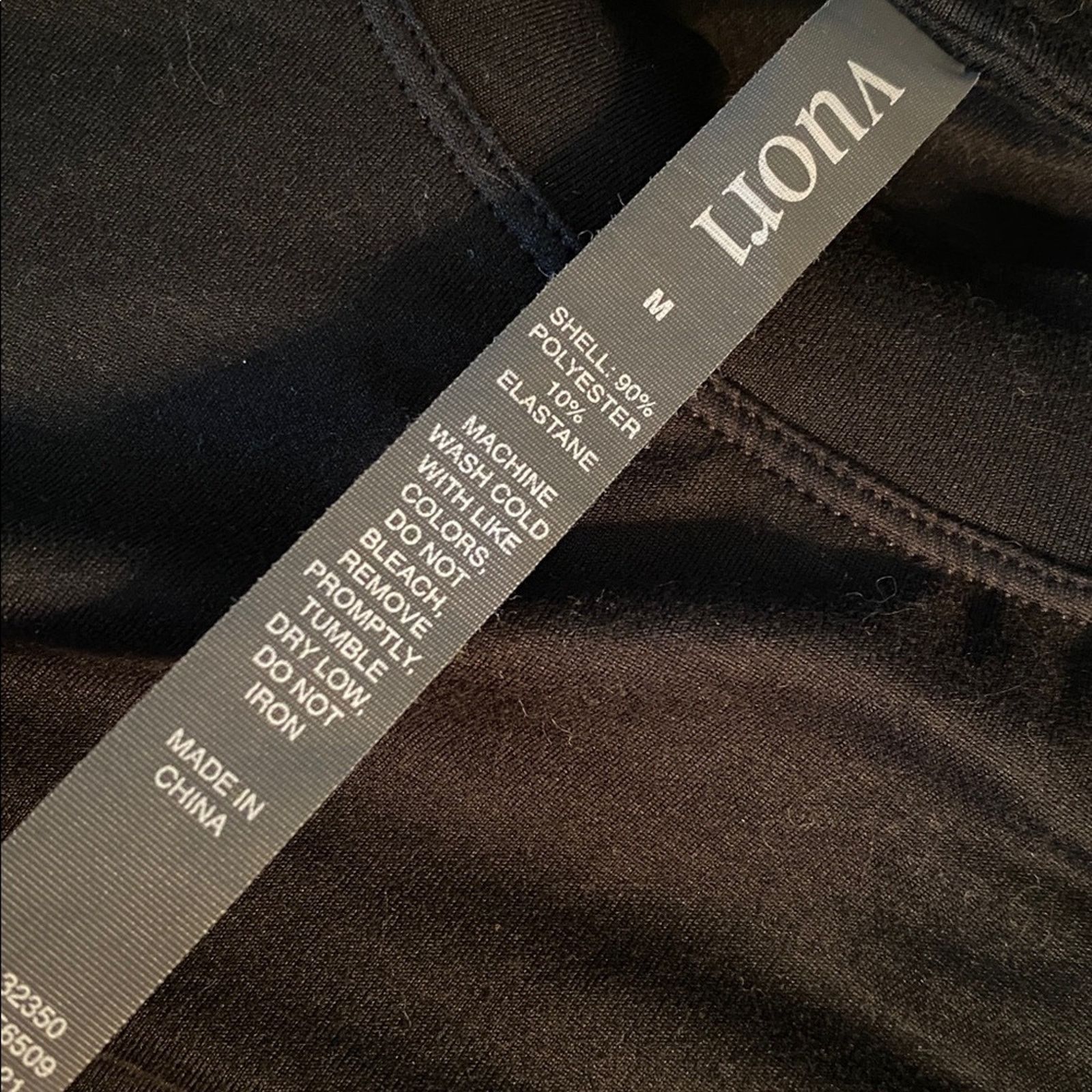 Vuori VUORI $85 LUX Long Sleeve Crop Mock Tee Blk MEDIUM EUC Size M / US 6-8 / IT 42-44 - 3 Thumbnail
