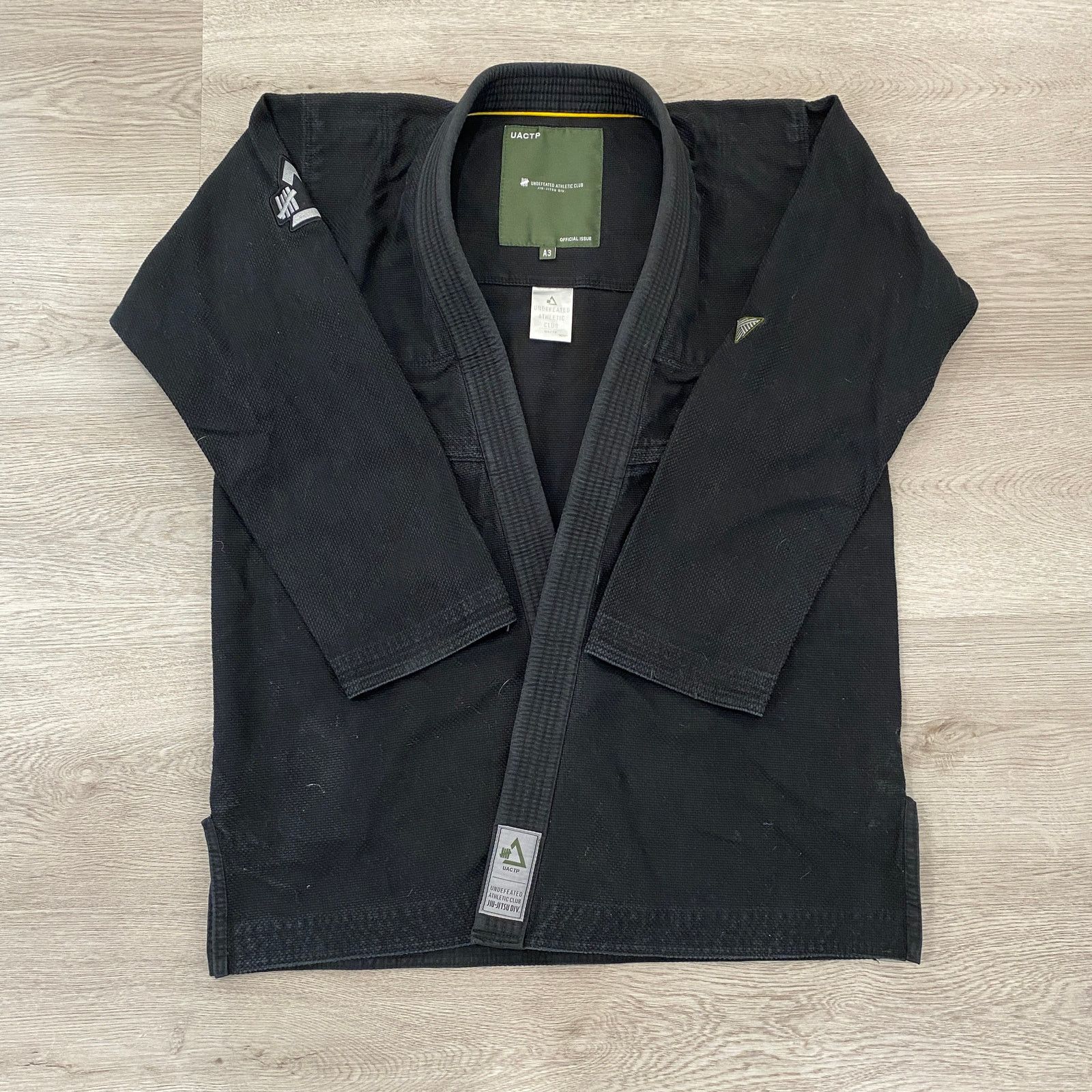 Undefeated Undefeated Athletic Club Jiu Jitsu Kimono Jacket Men's A3 Size US XL / EU 56 / 4 - 2 Thumbnail