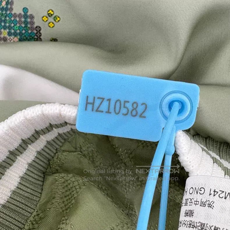 Louis Vuitton Louis Vuitton Year of the Dragon Mosaic Logo Fei Dong Co-b Size US L / EU 52-54 / 3 - 8 Thumbnail