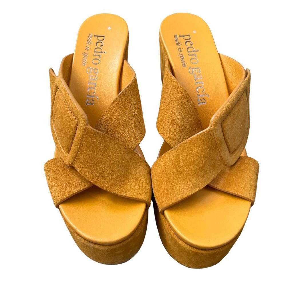 Pedro Garcia Pedro Garcia Suede Donata Wedge Sandal in Tumeric Size 9.5 Size US 9.5 / IT 39.5 - 7 Thumbnail