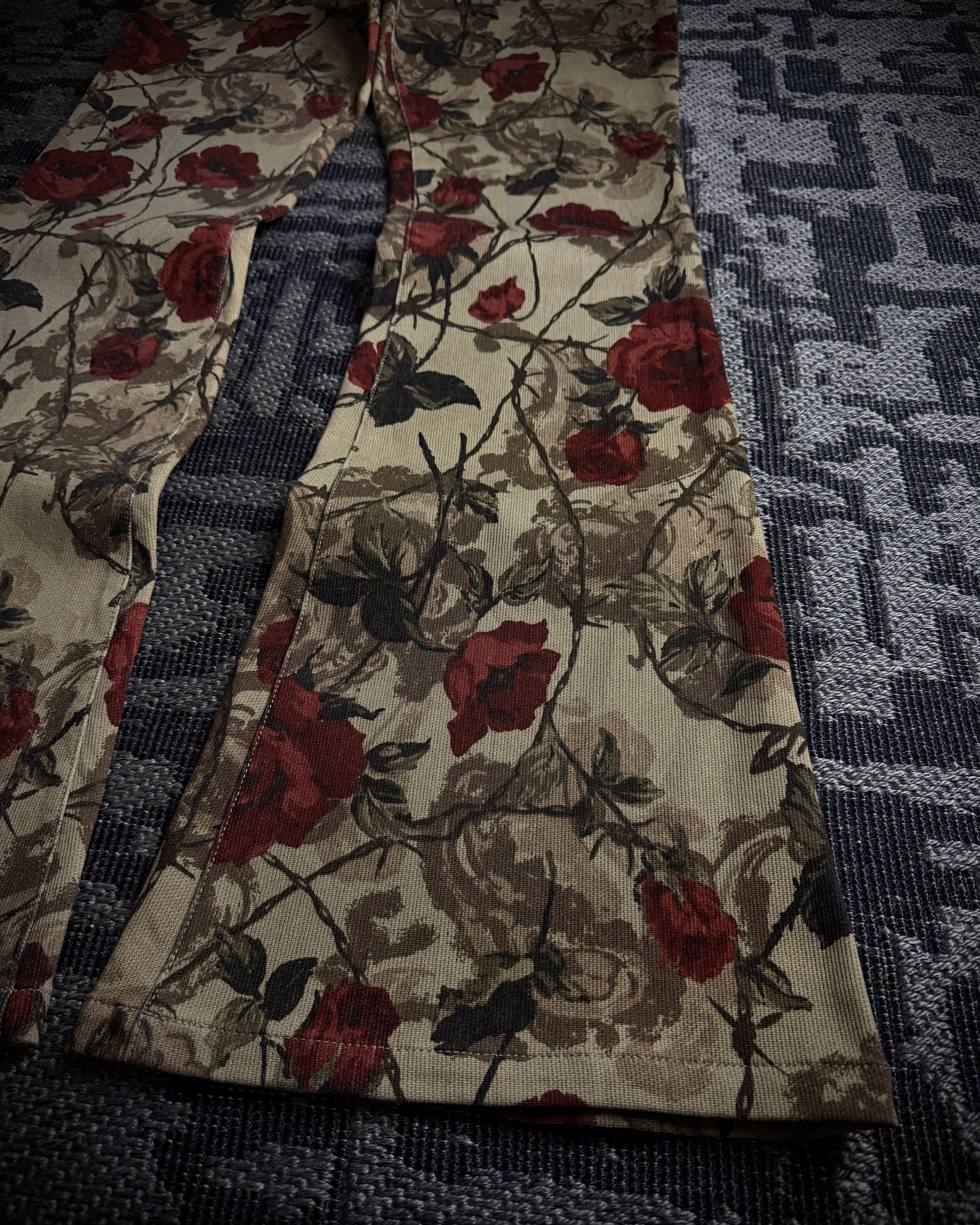 Tornado Mart Tornado Mart Rose Floral Flared Pants Size US 34 / EU 50 - 5 Thumbnail