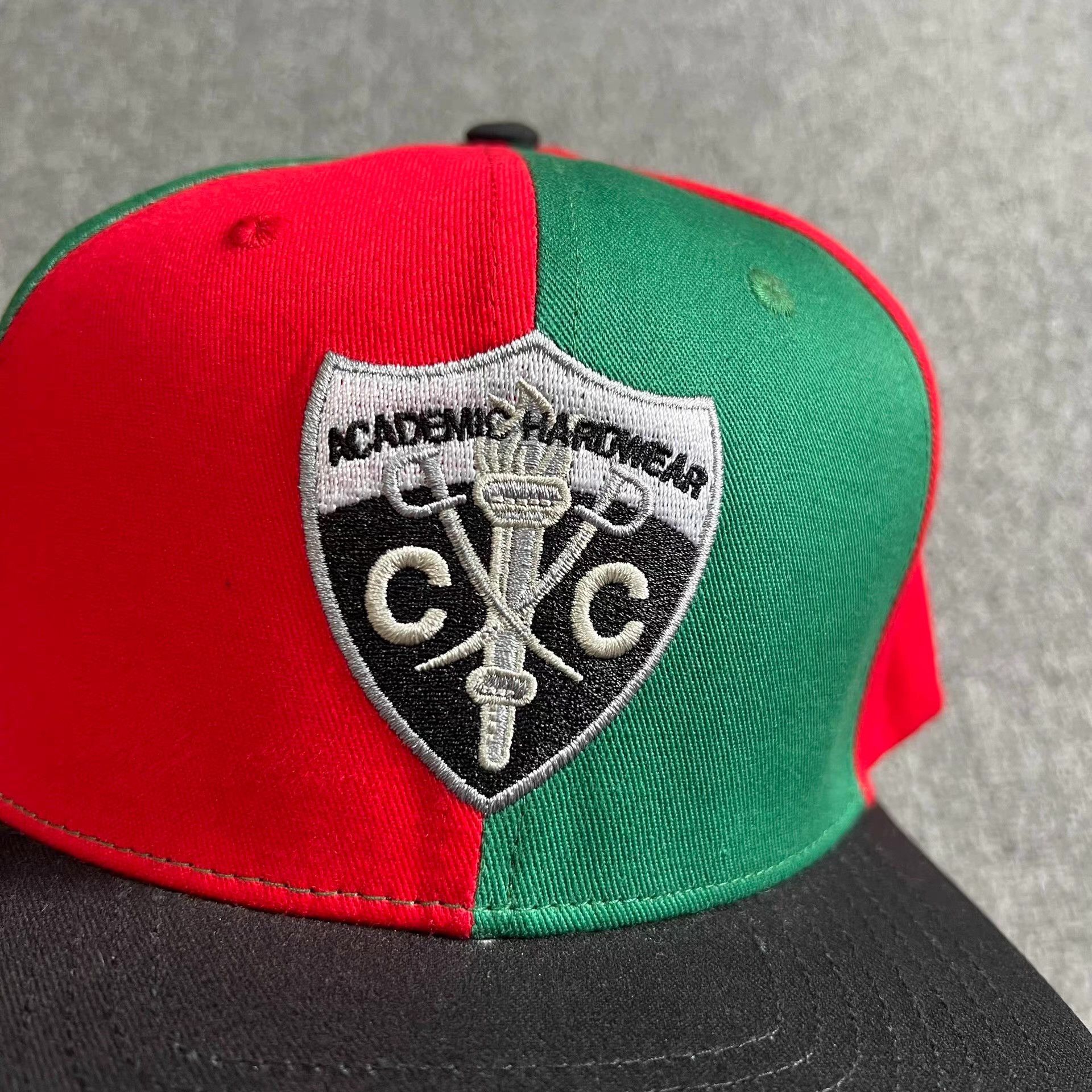 Cross Colours Cross Colours embroidered flat brim baseball cap Q7 Size ONE SIZE - 2 Thumbnail