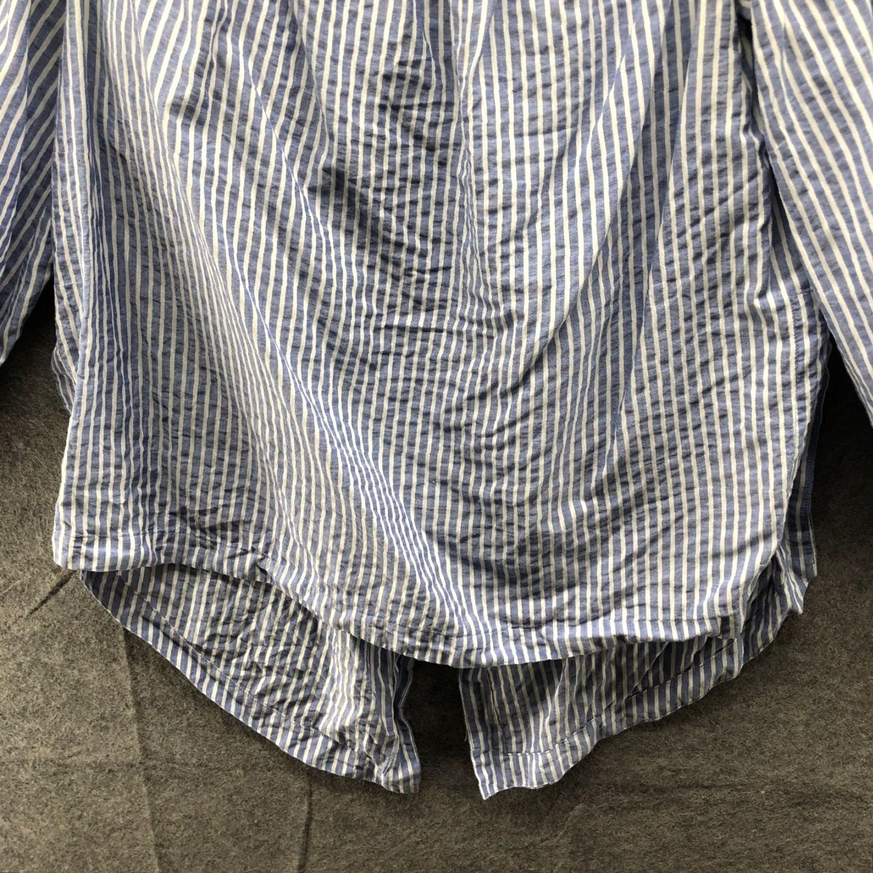 Bcbgmaxazria BCBGMAXAZRIA Blouse Off Shoulder Womens L Blue White Striped 3/4 Sleeve Split Back Bohemian Lightweight Shirt Regular Womens Size L / US 10 / IT 46 - 4 Thumbnail