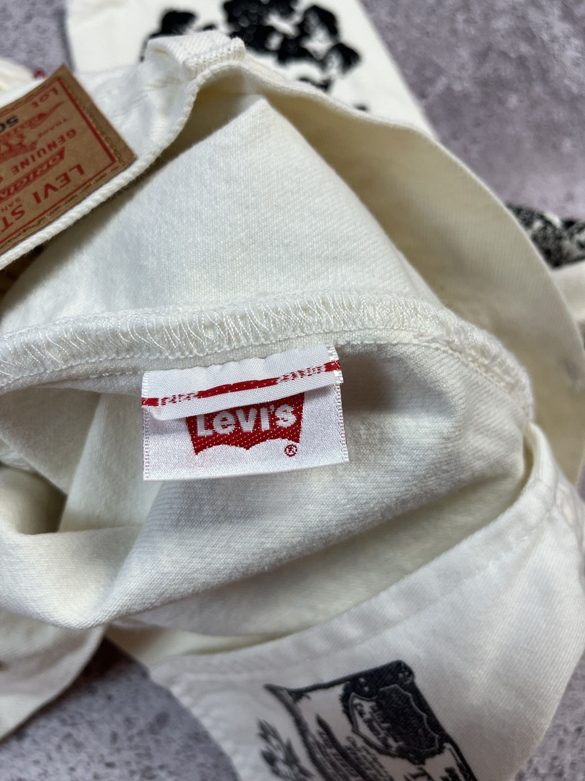 DENIM TEARS × Levi's Denim Tears x Levi's Cotton Wreath Jean White Size US 26 / EU 42 - 17 Thumbnail