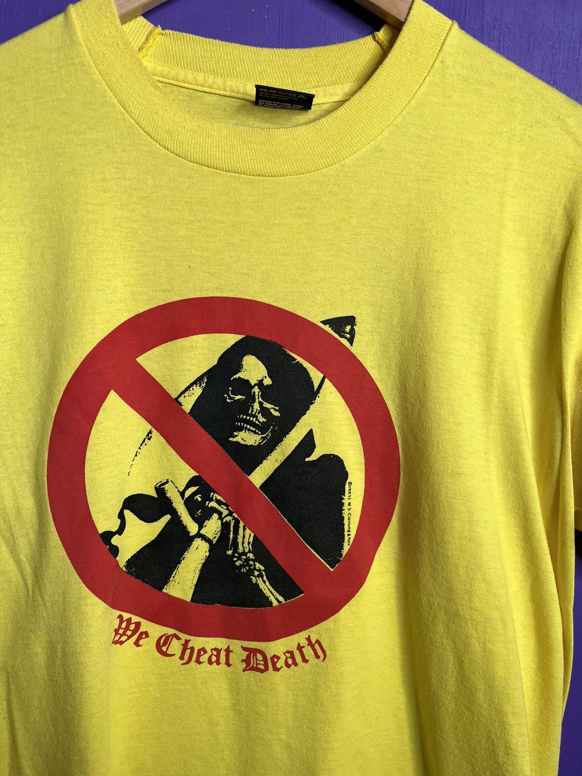 Vintage Vintage 90s We cheat death grim reaper t-shirt Size US L / EU 52-54 / 3 - 3 Thumbnail
