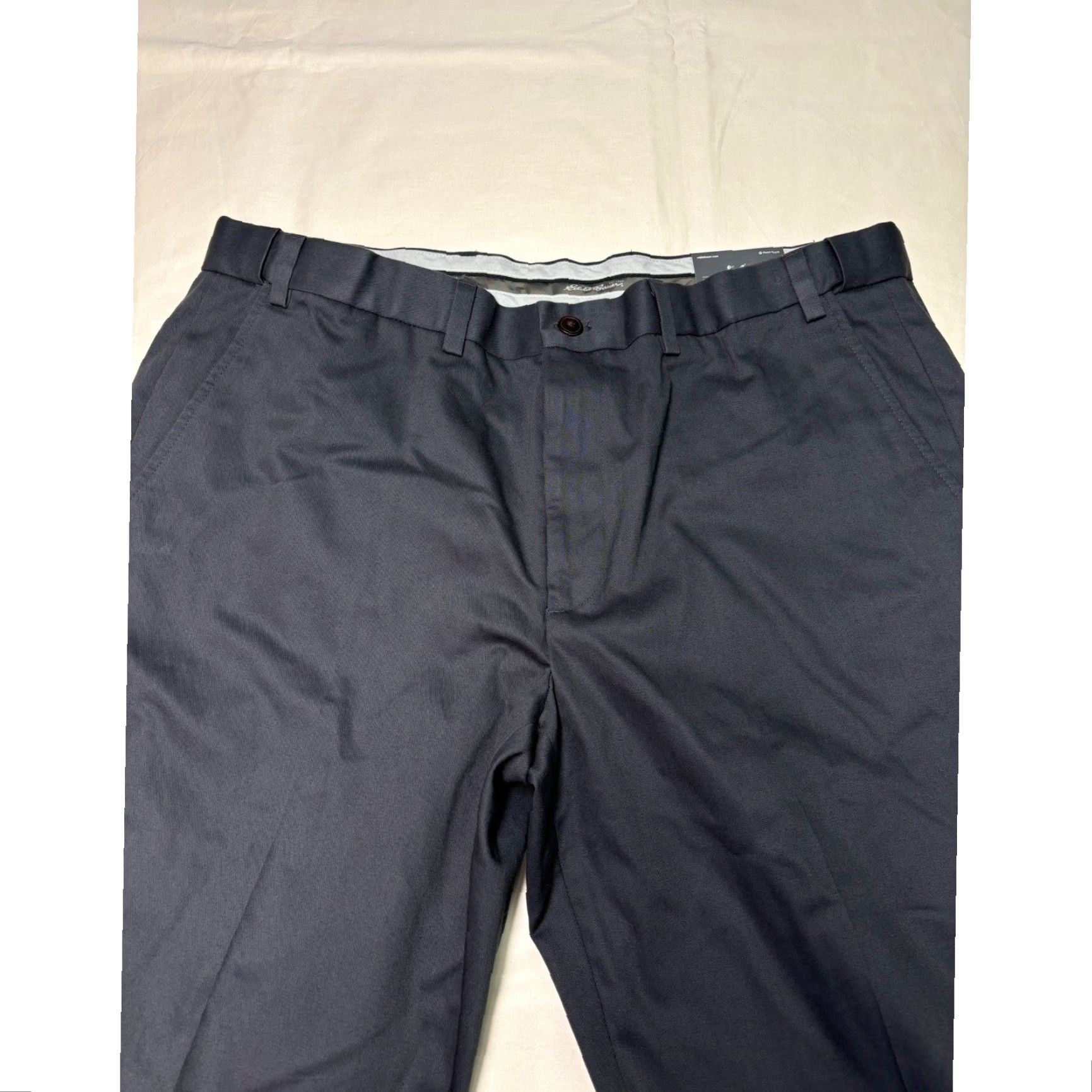 Eddie Bauer **Eddie Bauer Mens Relaxed Fit Wrinkle Free Carbon Pants Size 40** User: Eddie Bauer Mens Relaxed Fit Wrinkle Free Carbon Pants Size 40 Size US 40 / EU 56 - 2 Thumbnail