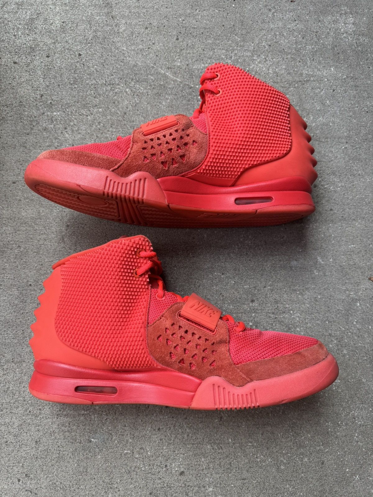 Kanye West NIKE AIR YEEZY 2 RED OCTOBER SIZE 14 Size US 14 / EU 47 - 2 Thumbnail