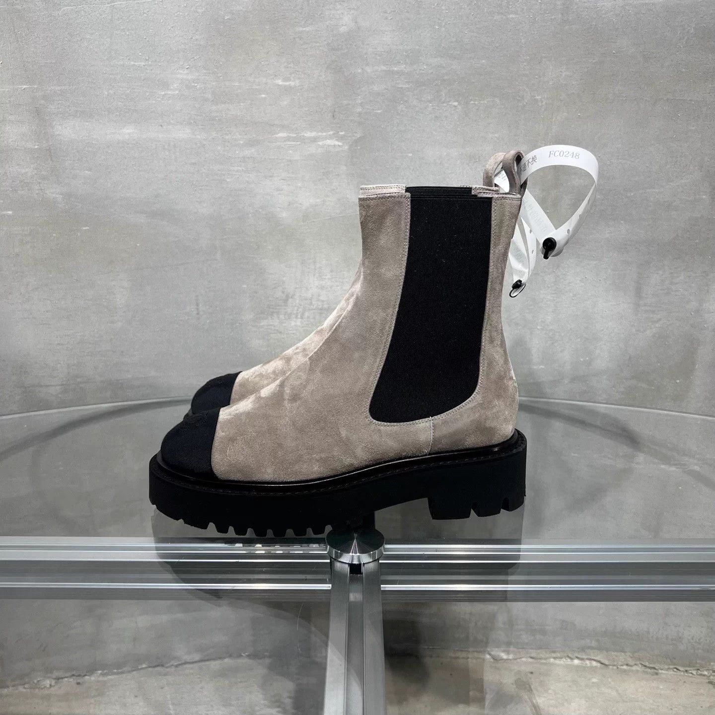 Chanel Chanel suede colorblock platform short boots EUR 37 NIB Size US 6 / IT 36 - 3 Thumbnail