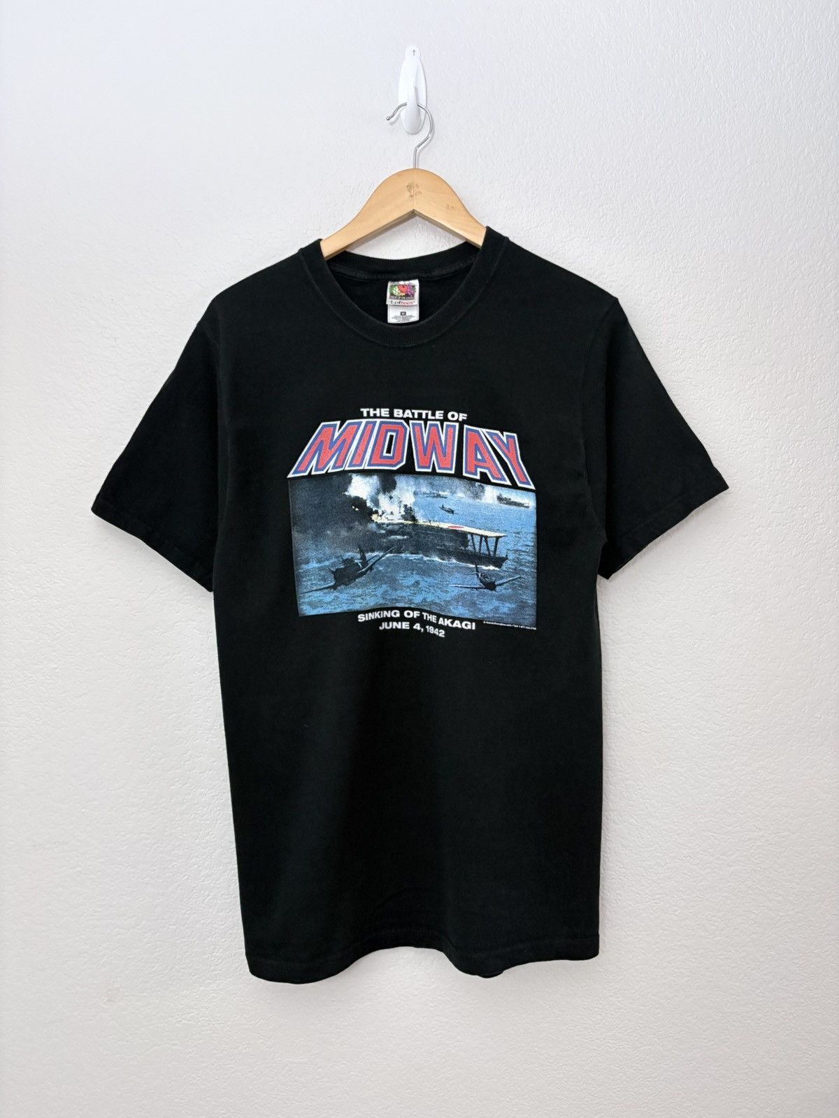 Vintage 90s Battle of Midway Vintage World War II Tee Shirt Size US M / EU 48-50 / 2 - 1 Thumbnail