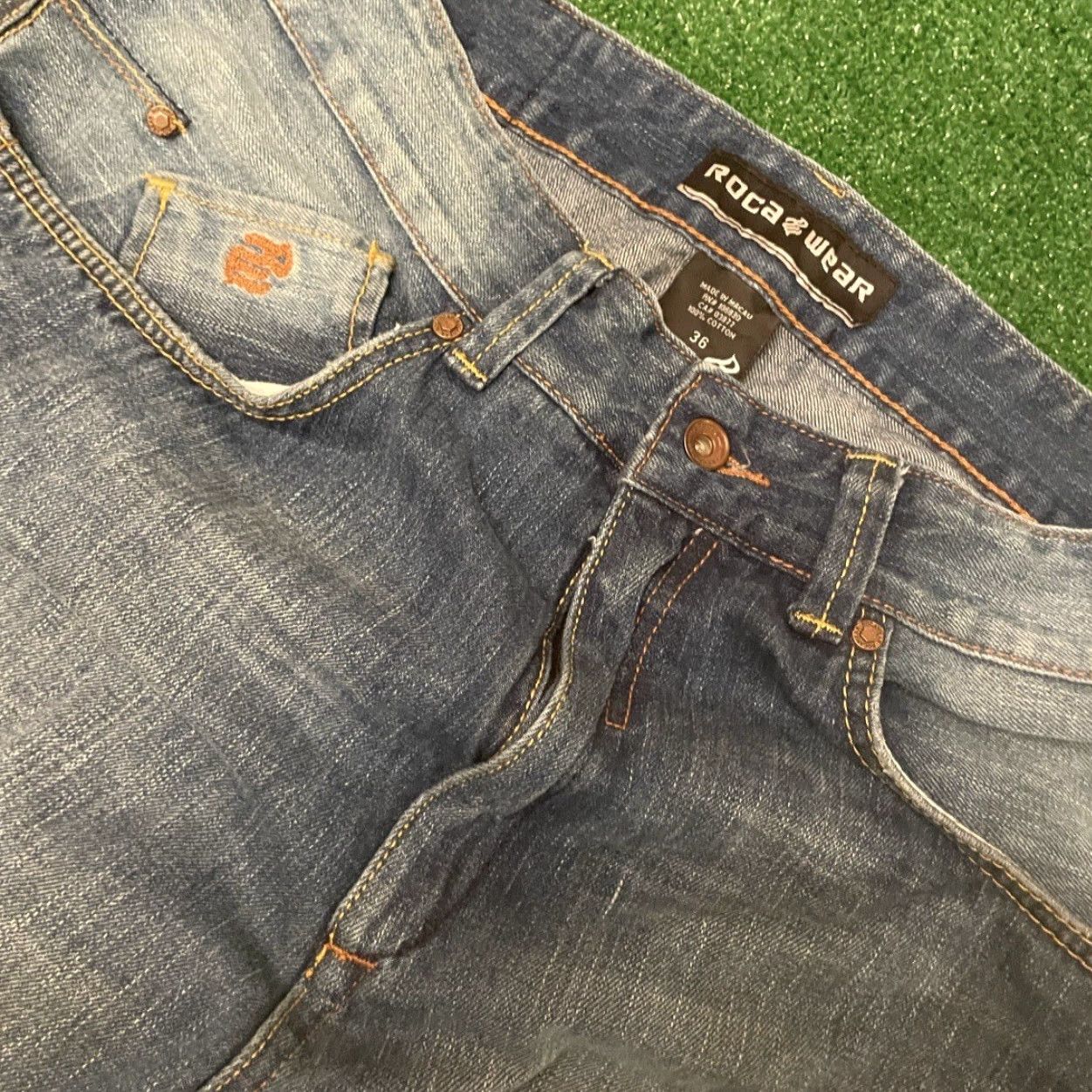 Rocawear VINTAGE Rocawear Baggy Jeans Mens Size 36 Wide-Leg Pockets Logo Grunge Skater Y2K 90s Hip Hop Mens Size US 36 / EU 52 - 4 Thumbnail