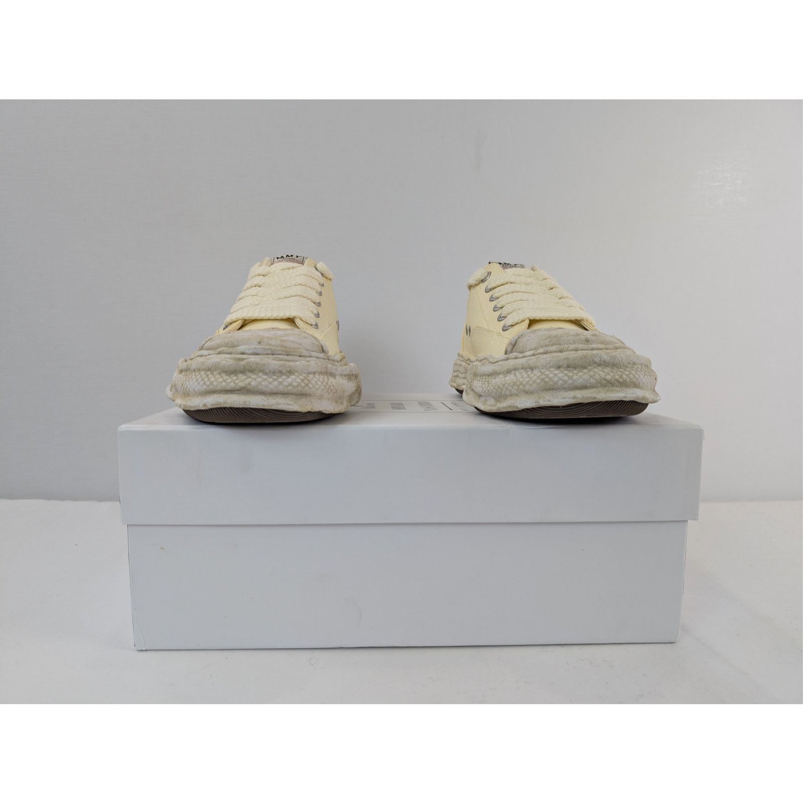 Maison MIHARA YASUHIRO o1rshd1 Peterson 23 OG Sole Canvas Low-Top Sneaker in White Size US 8 / EU 41 - 18 Thumbnail