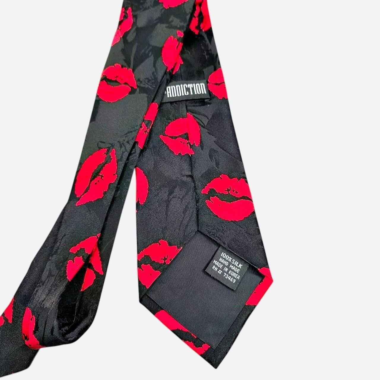Other Addiction Tie Silk Necktie Multi Color Lips Kisses Valentine Size ONE SIZE - 2 Thumbnail
