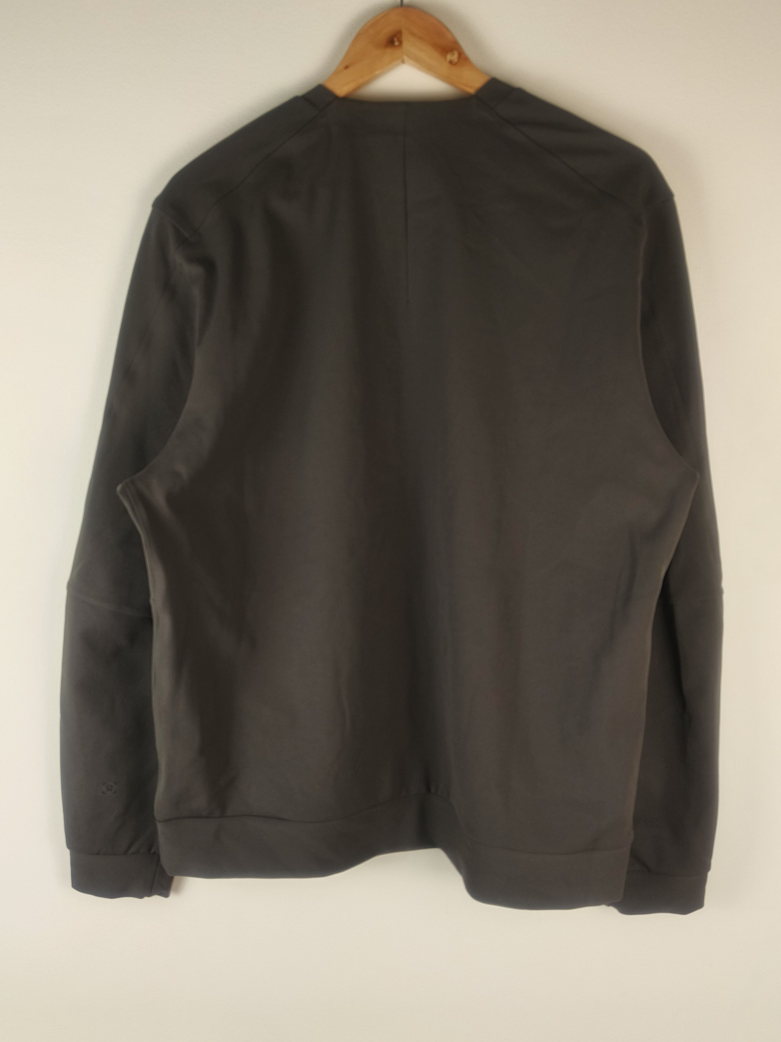 Lululemon Lululemon Men's Sojourn L/S Crew Stoney Stretch Sweatshirt Size US XL / EU 56 / 4 - 3 Thumbnail