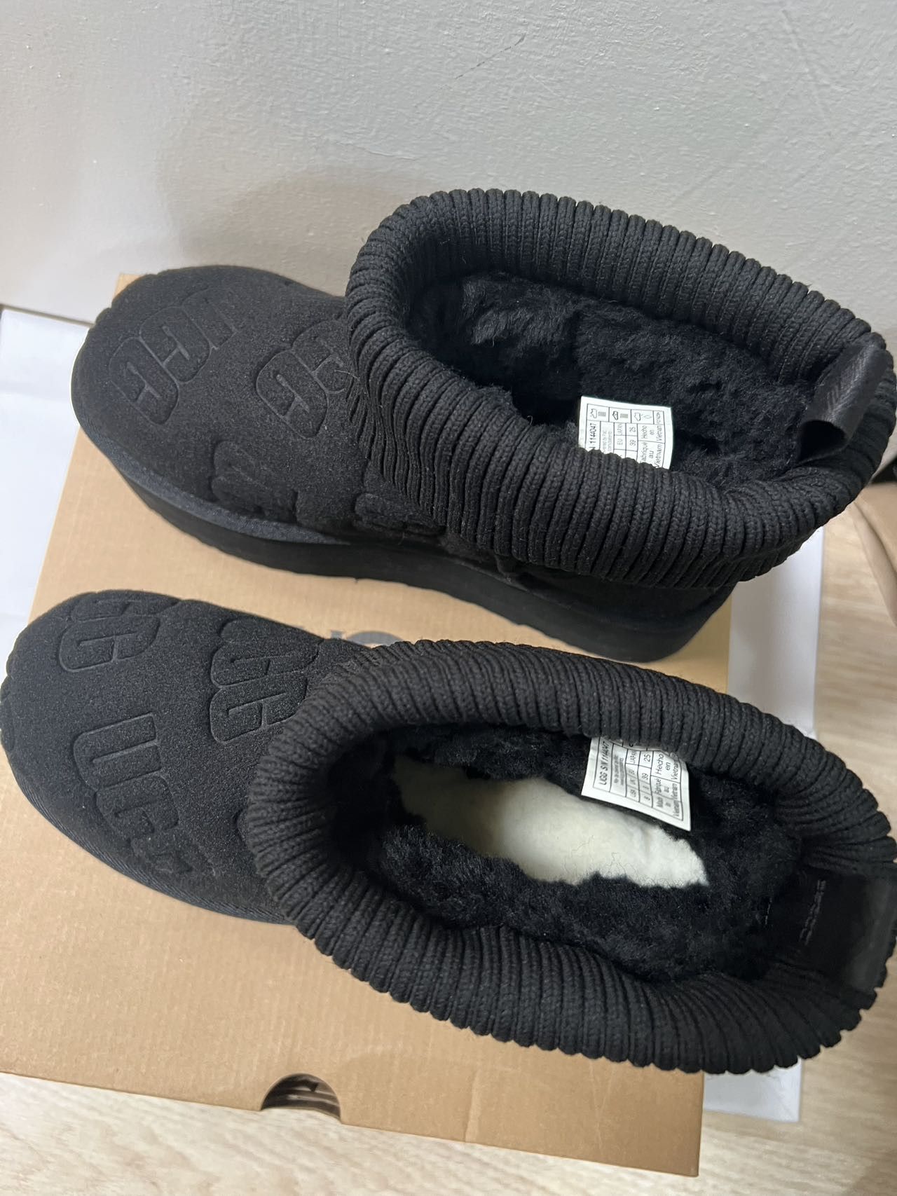 Ugg Women's Classic Mini Platform Felted Size US 8 / IT 38 - 8 Thumbnail