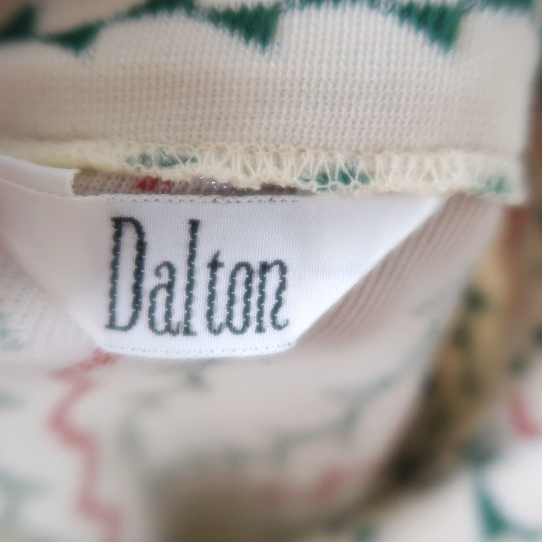 Vintage VINTAGE Dalton Shirt Women Button-Down 70s Bohemian Geometric Stripe M Cream Green Red Long Sleeve Size M / US 6-8 / IT 42-44 - 5 Thumbnail