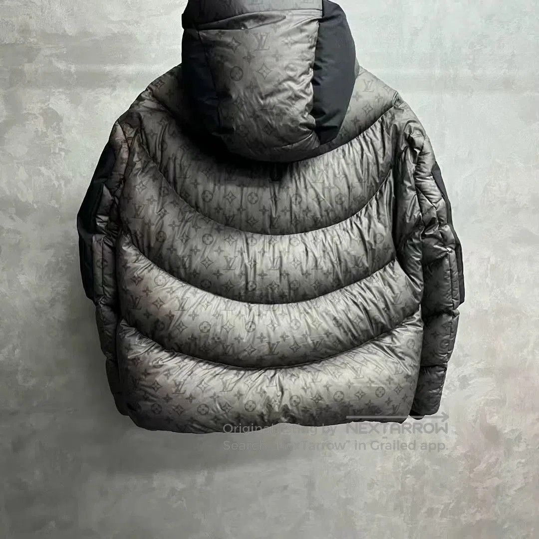 Louis Vuitton latest grey thermal puffy hooded jacket. Size US L / EU 52-54 / 3 - 2 Thumbnail