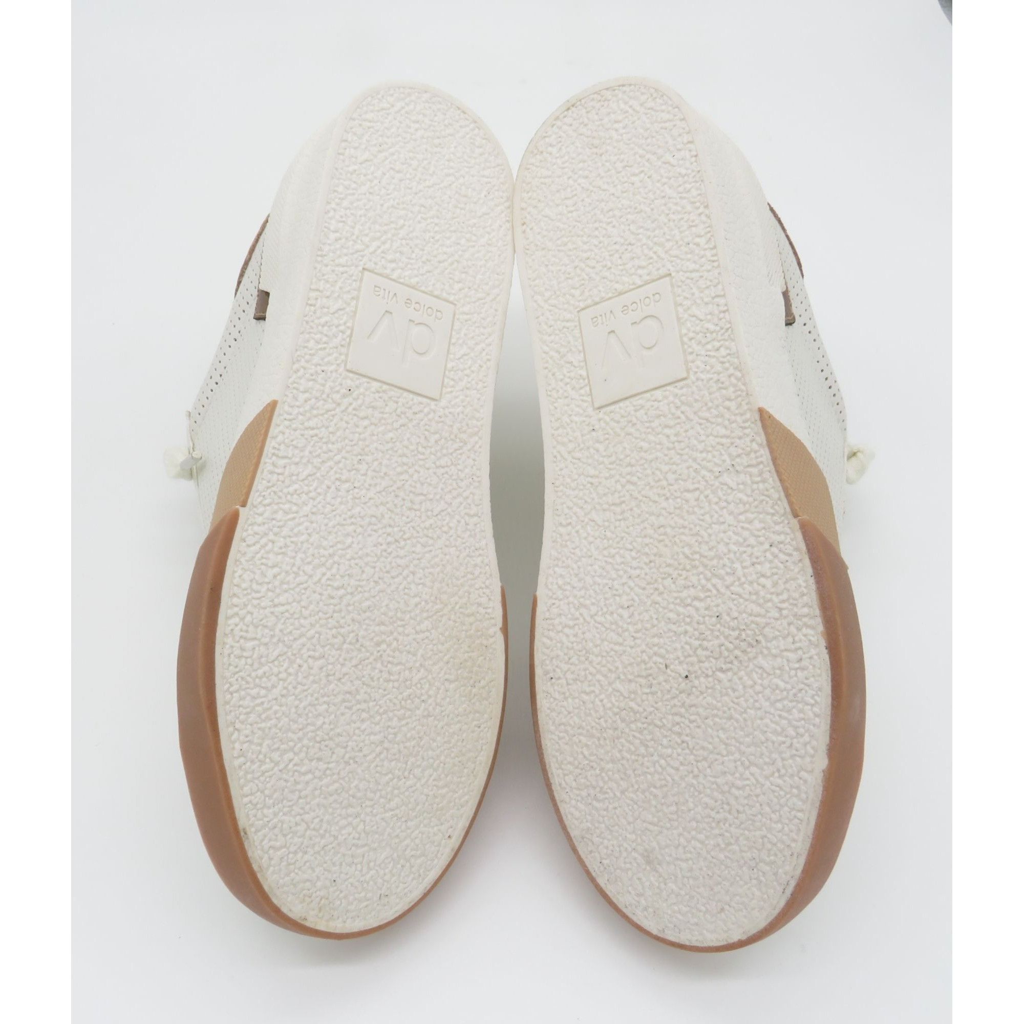 Other Dv Dolce Vita Womens Perforated Lace-Up Sneakers Beige White Size US 5 / IT 35 - 6 Thumbnail