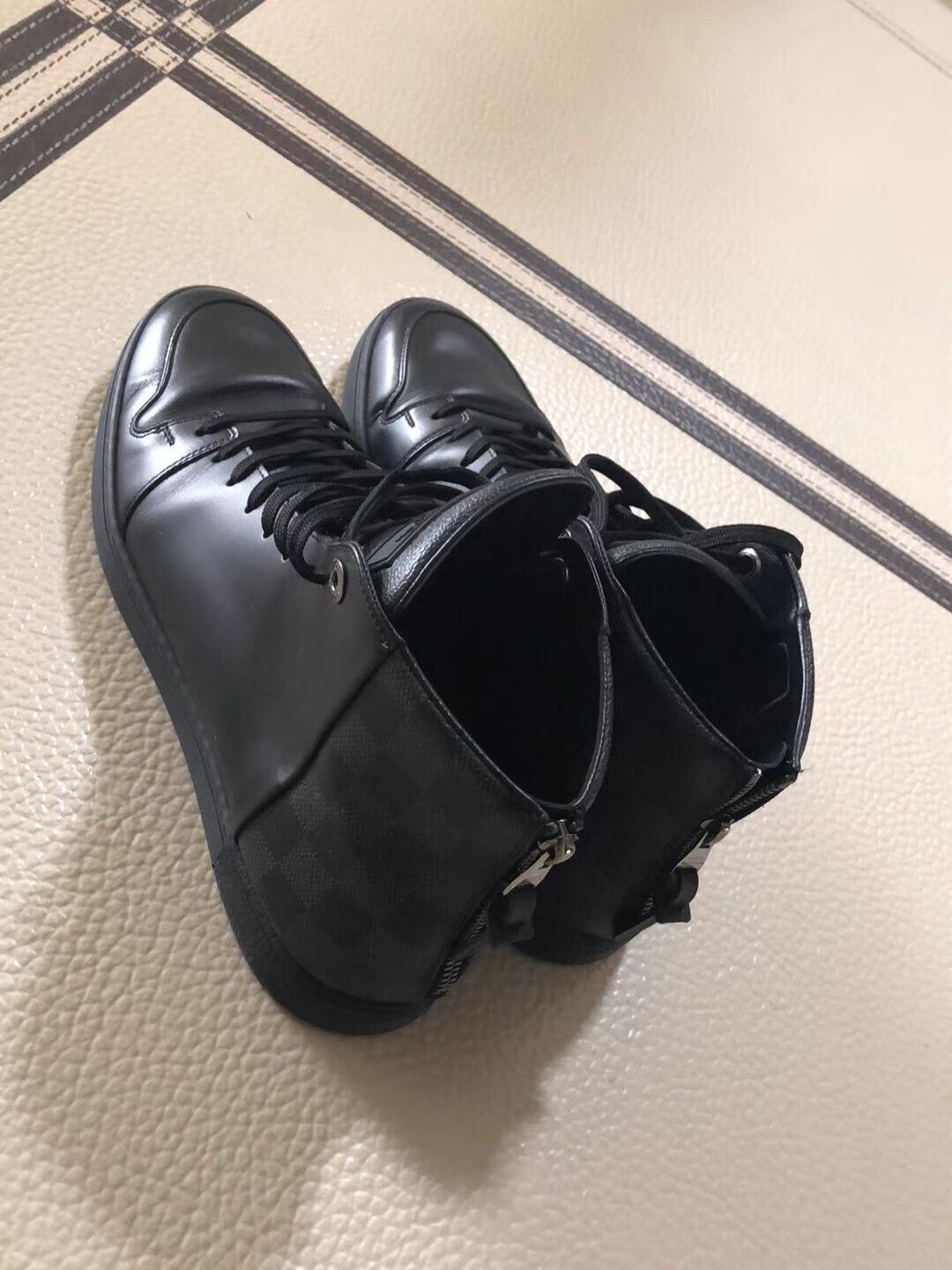 Louis Vuitton LV Men's Shoes K17 Size US 8.5 / EU 41-42 - 3 Thumbnail