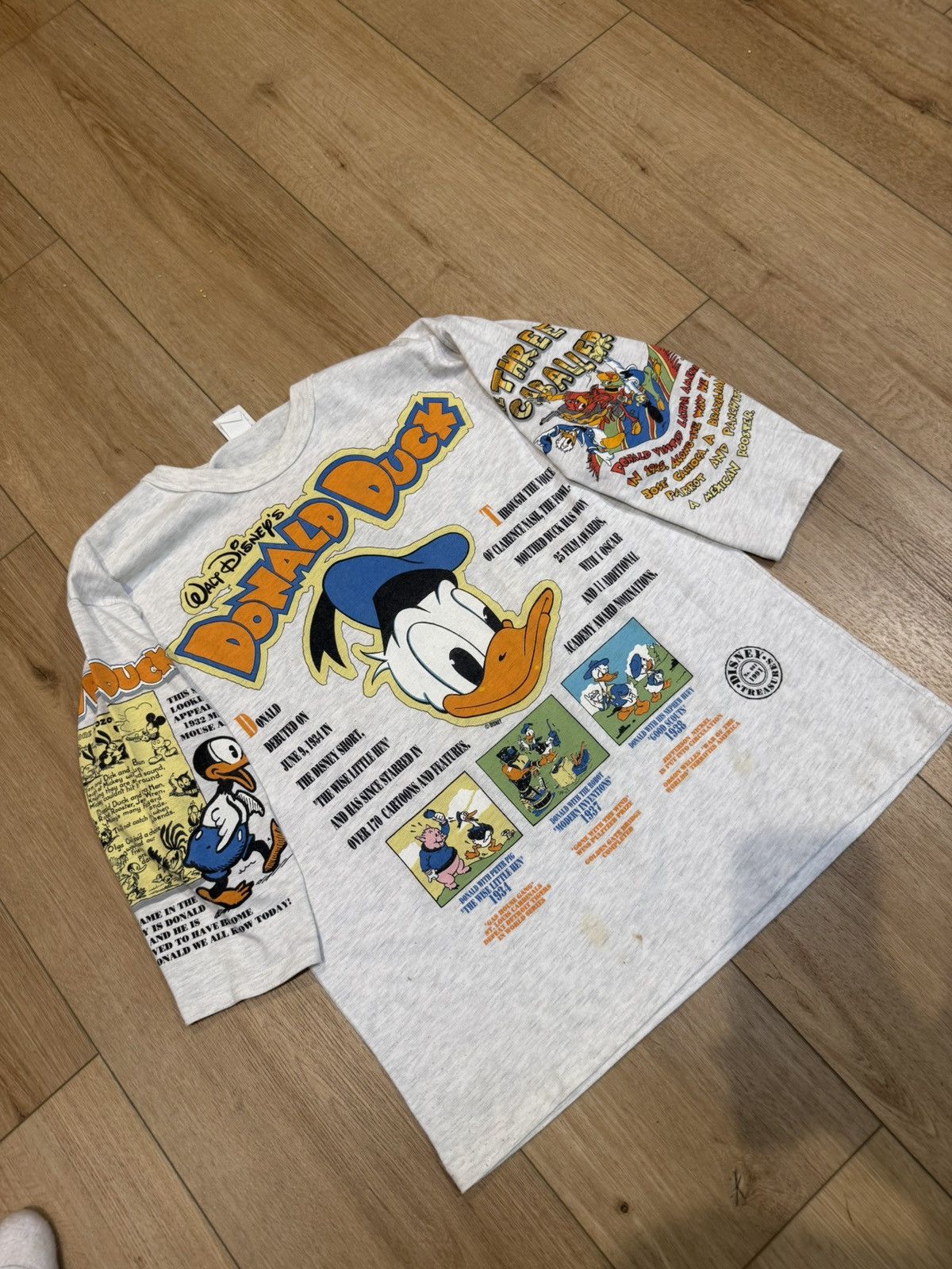 Disney Vintage 1991 Disney Donald Duck Grey Long Sleeve AOP Size US XL / EU 56 / 4 - 13 Thumbnail