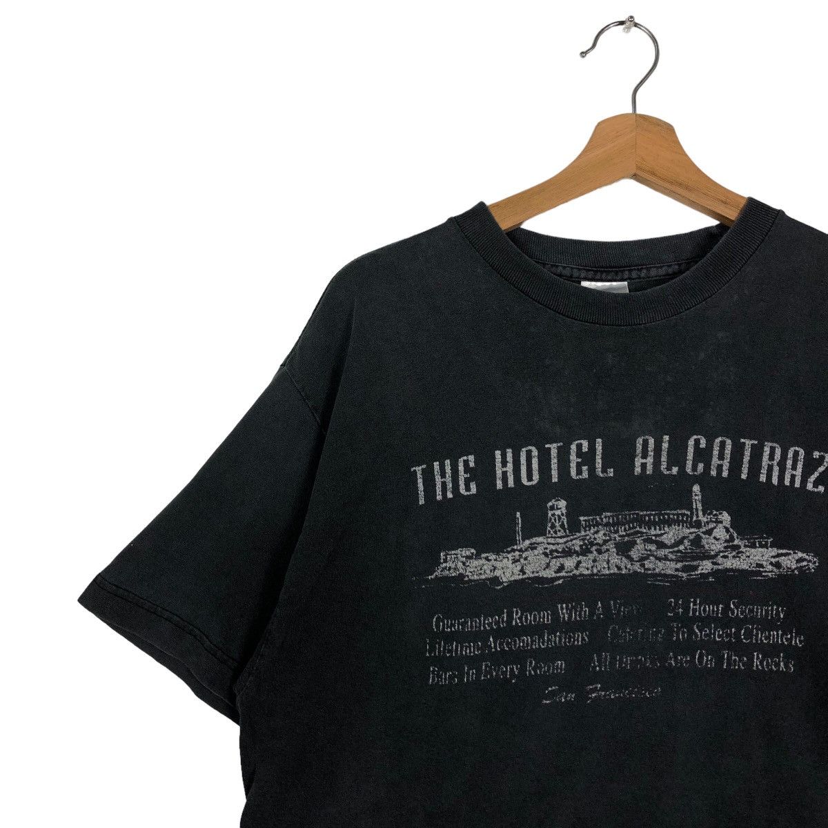 Japanese Brand 90’s Movie The Hotel Alcatraz T-Shirt Short Sleeve Big Logo Size US L / EU 52-54 / 3 - 7 Thumbnail