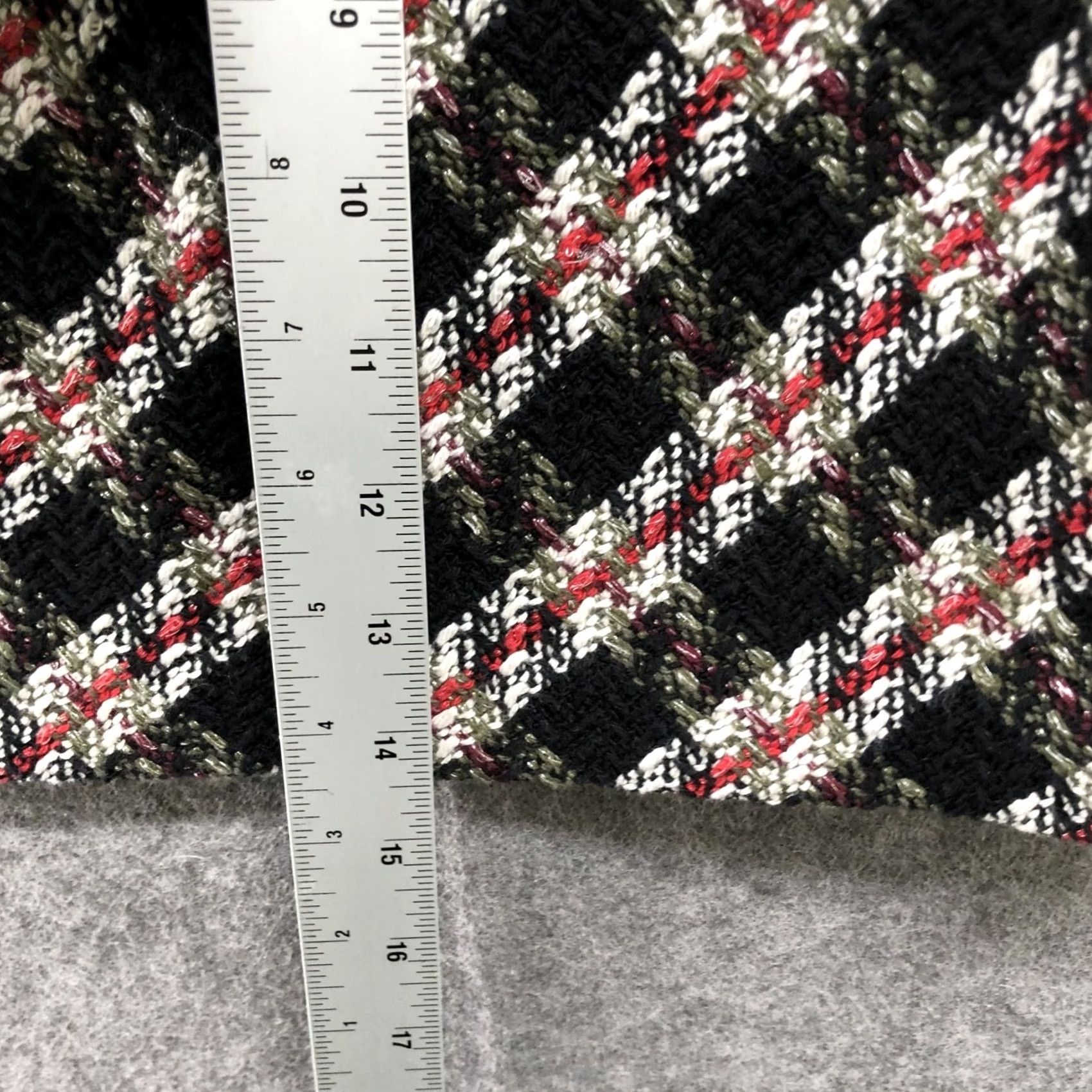 Zara Zara Tweed Mini Skirt S Small Black Red Plaid Boucle Zipper Skirt Womens Fashion Casual Formal Vintage Glam Size 28" / US 6 / IT 42 - 4 Thumbnail