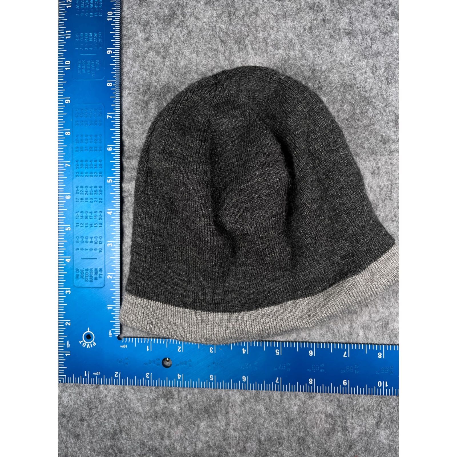 Calvin Klein Calvin Klein Beanie Hat Adult One Size Gray Knit Reversible Lightweight Outdoors Unisex Mens Womens Size ONE SIZE - 4 Thumbnail