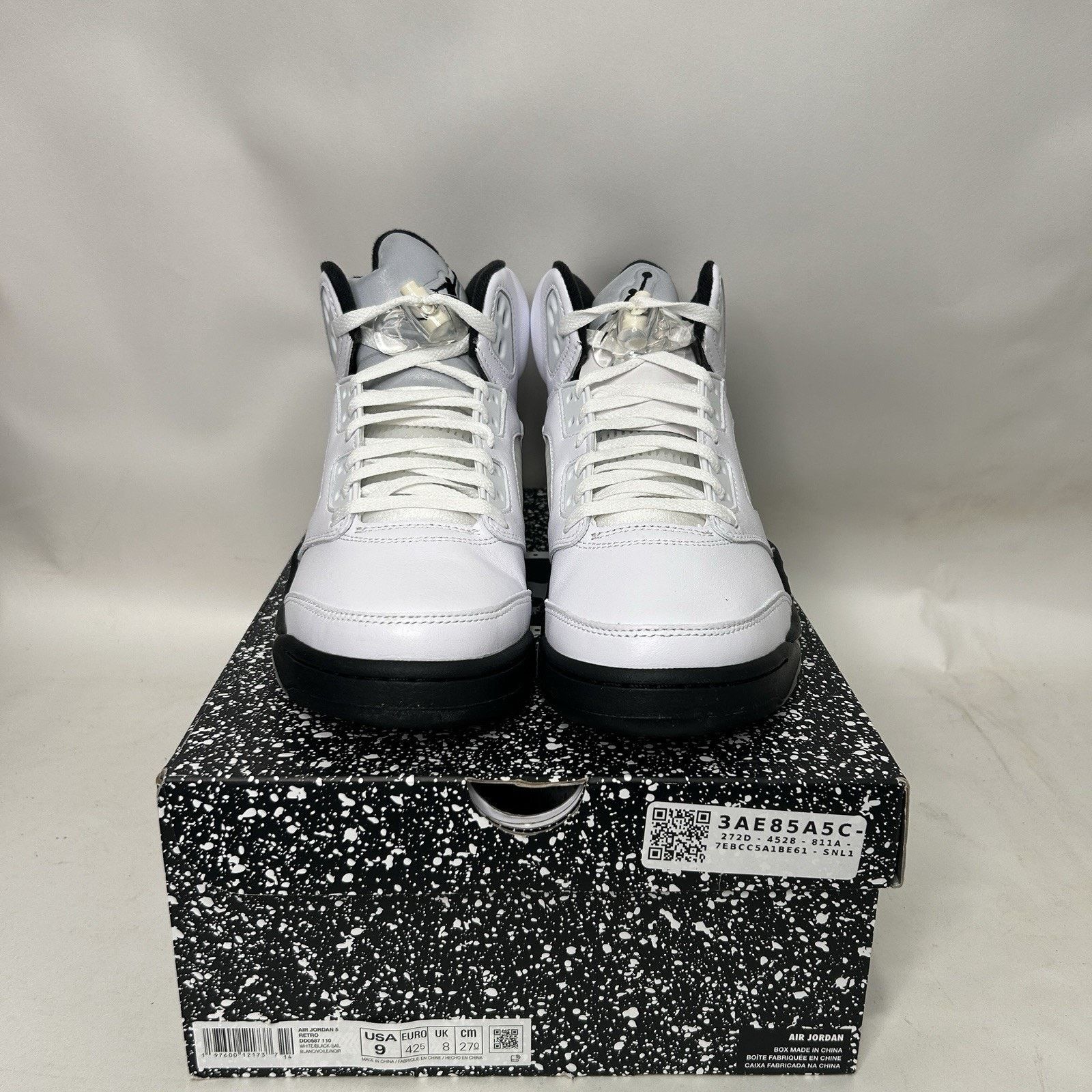 Jordan Brand Nike Air Jordan 5 Retro OG “Reverse Metallic” Size US 9 / EU 42 - 2 Thumbnail
