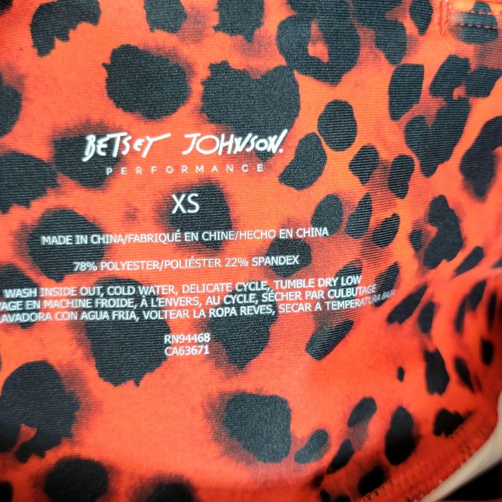 Betsey Johnson Betsey Johnson Performance Leggings XS Red Black Leopard Print Size Size 26" / US 2 / IT 38 - 4 Thumbnail